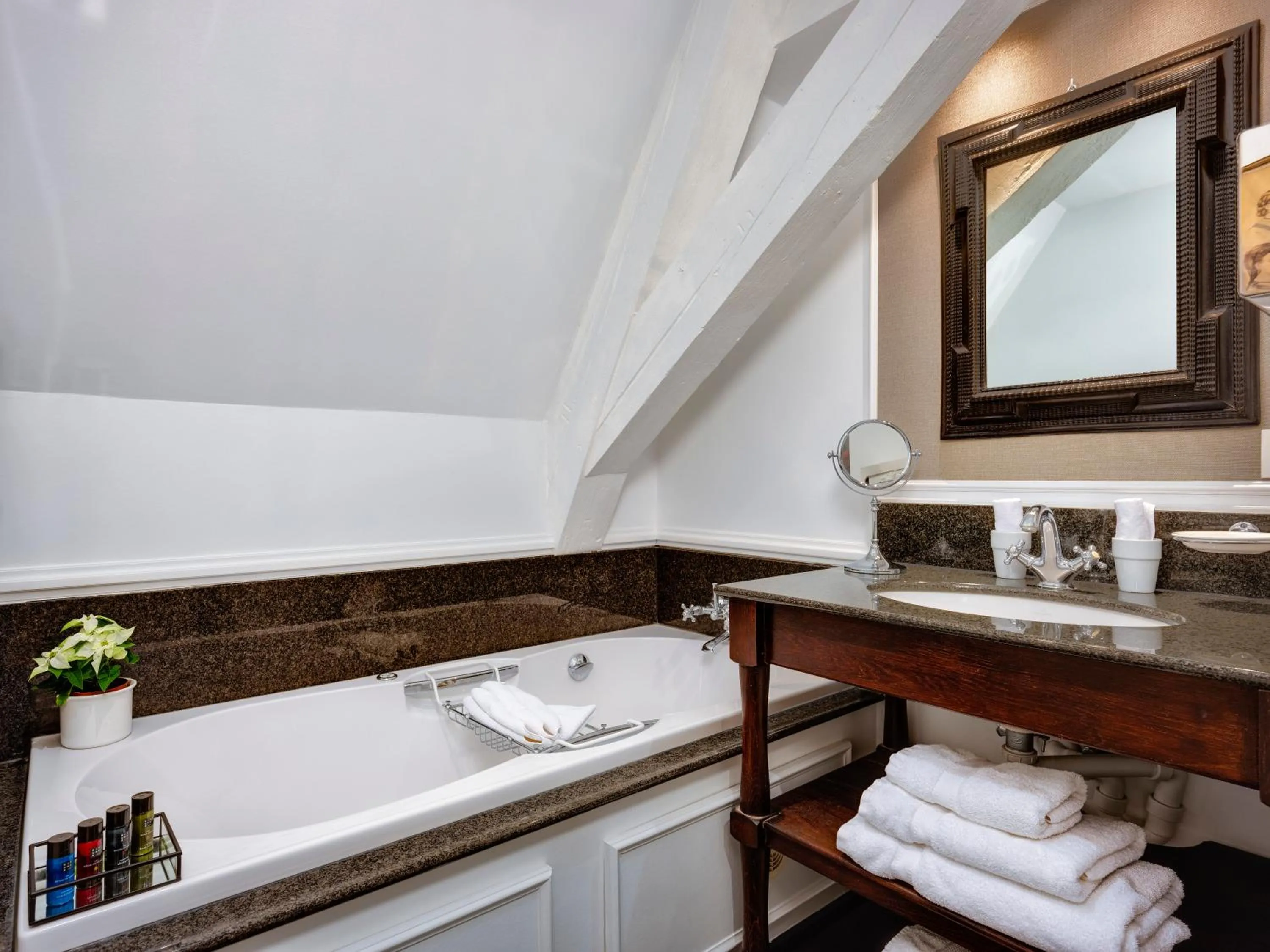 Bathroom in B&B Maison le Dragon