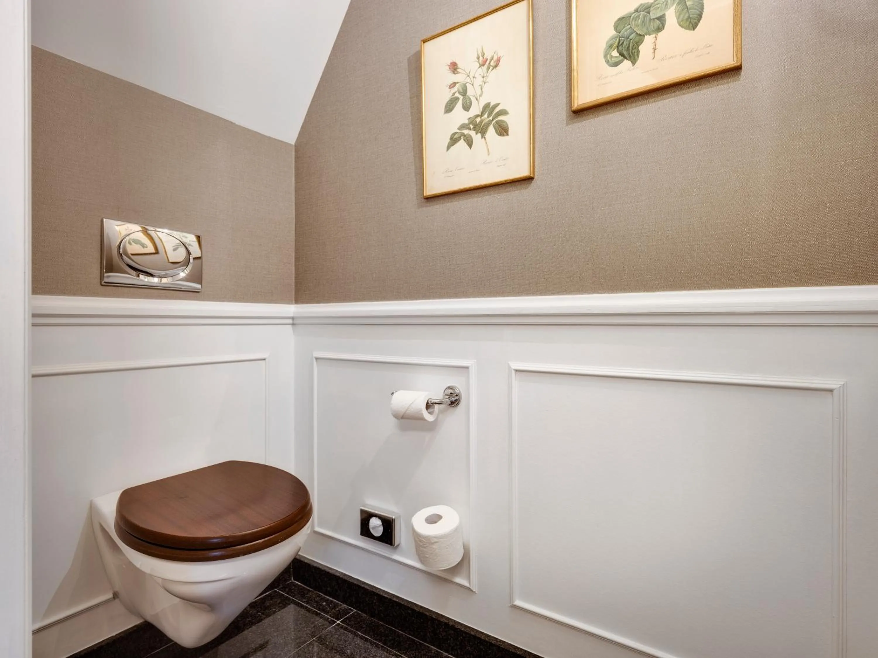 Toilet in B&B Maison le Dragon