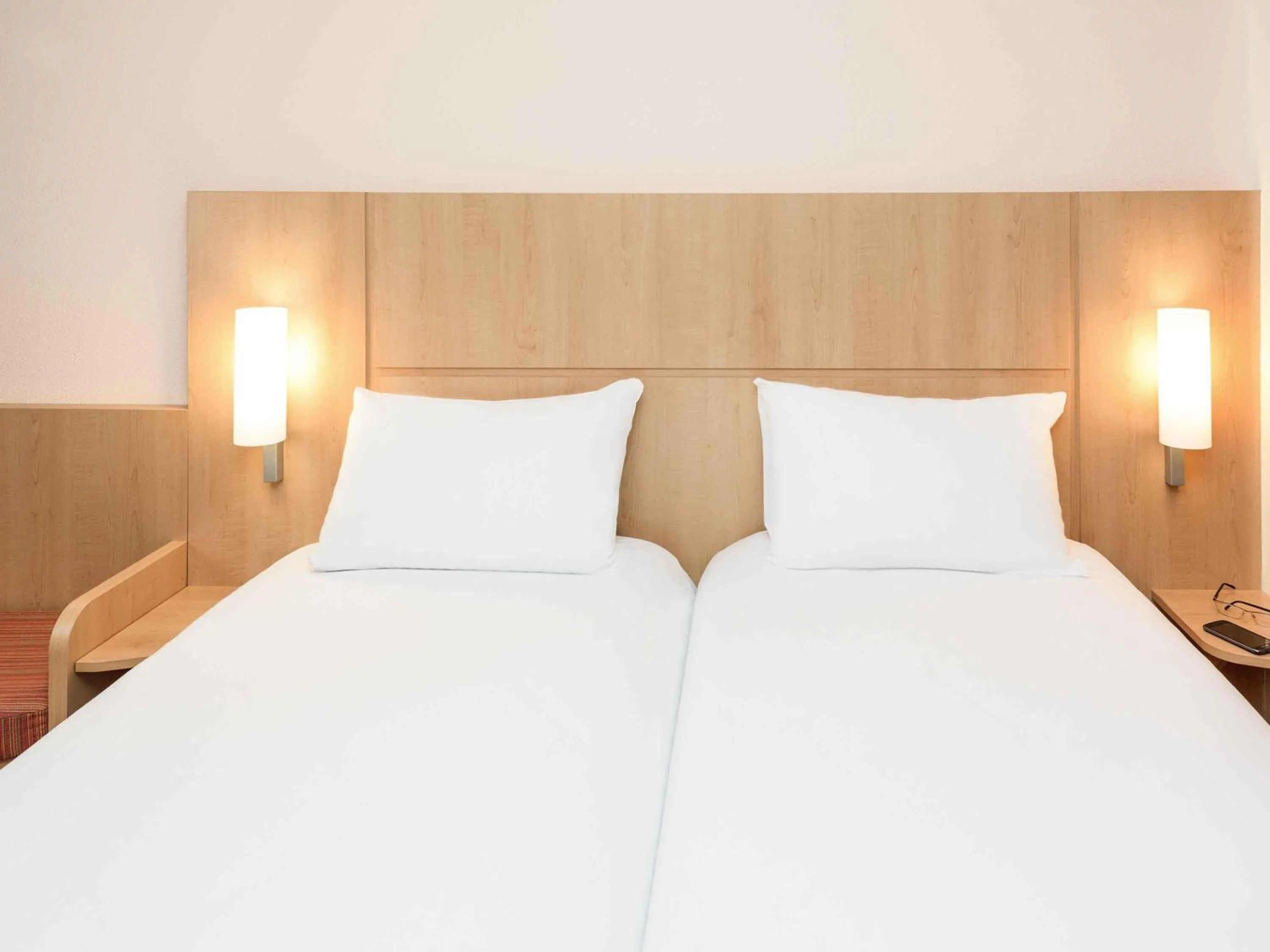 Bedroom, Bed in ibis Esch Belval