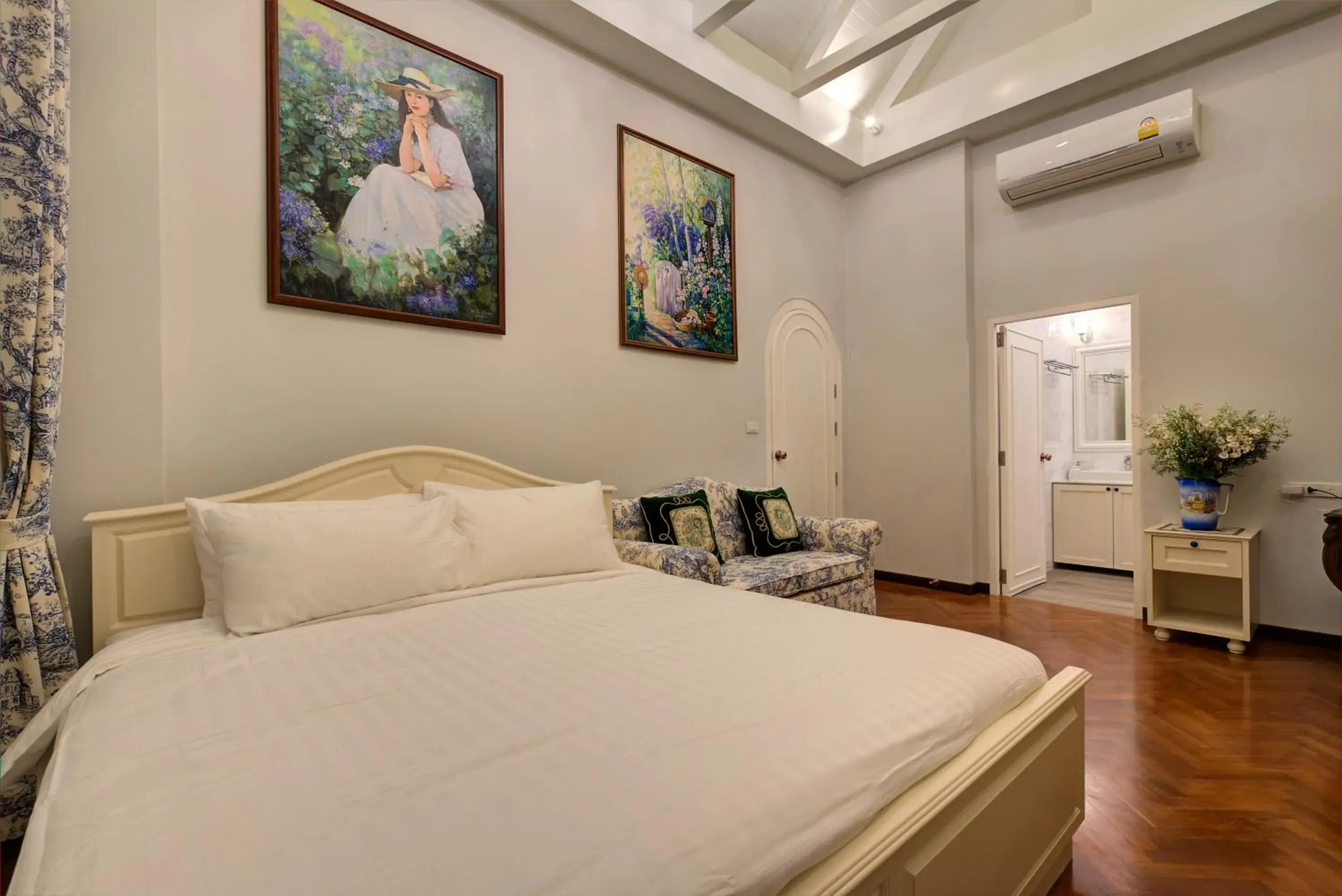 Bed in Chateau de Prim Khao Yai Bed in Chateau de Prim Khao Yai