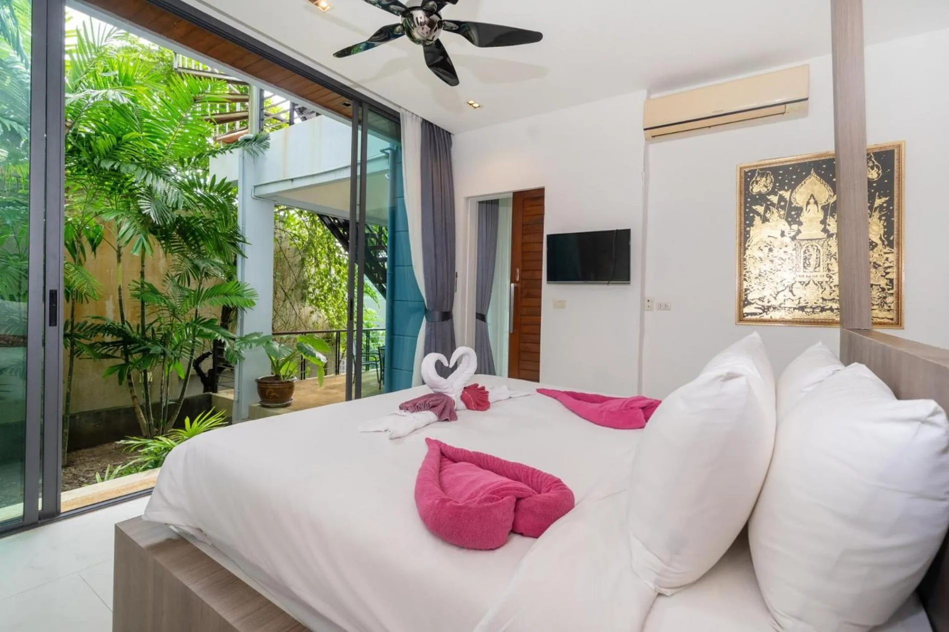 Floor plan, Bed in Kamala Sea View-villa with private pool and maid