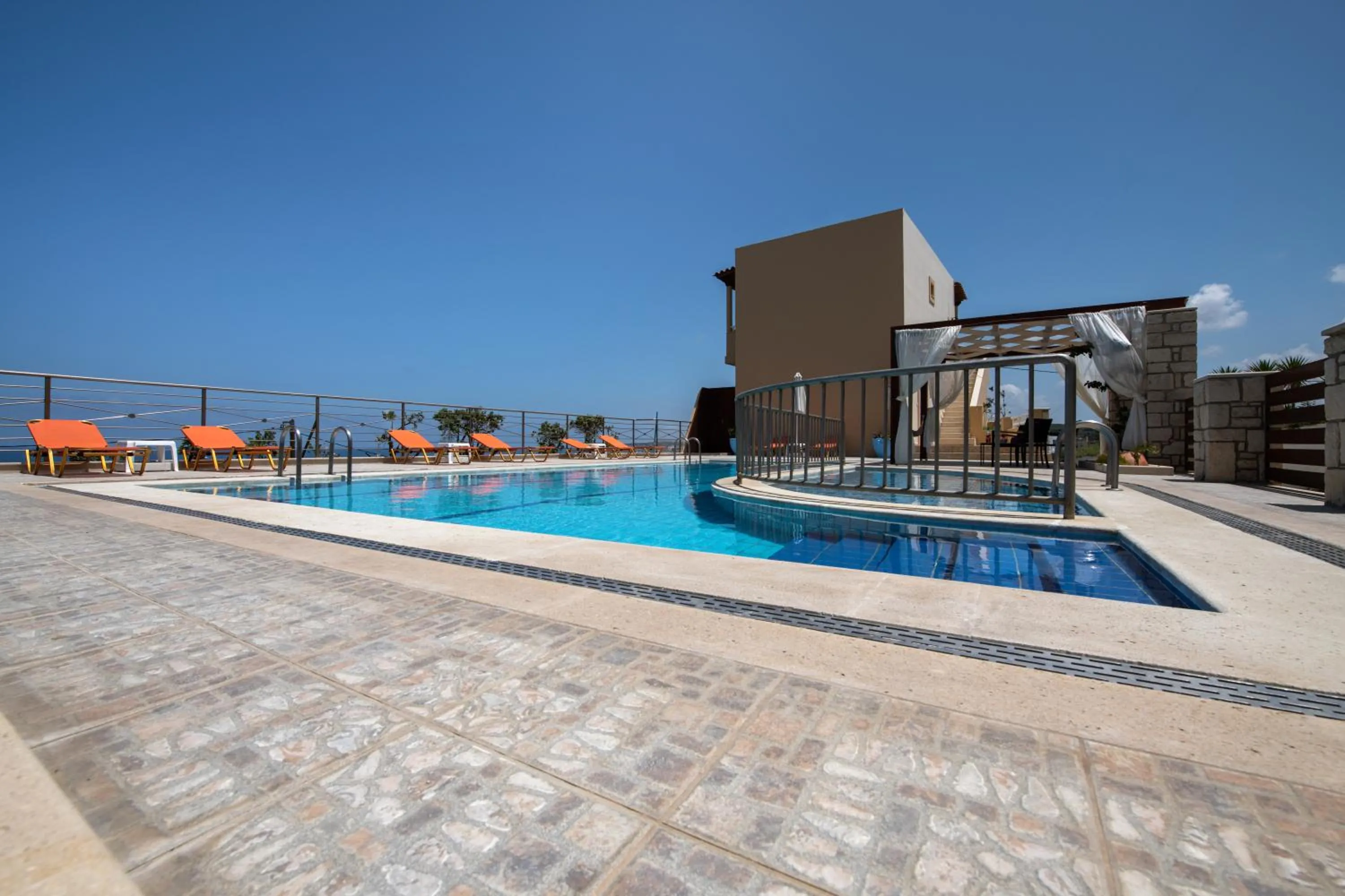 Swimming pool in Sunrise Apartments