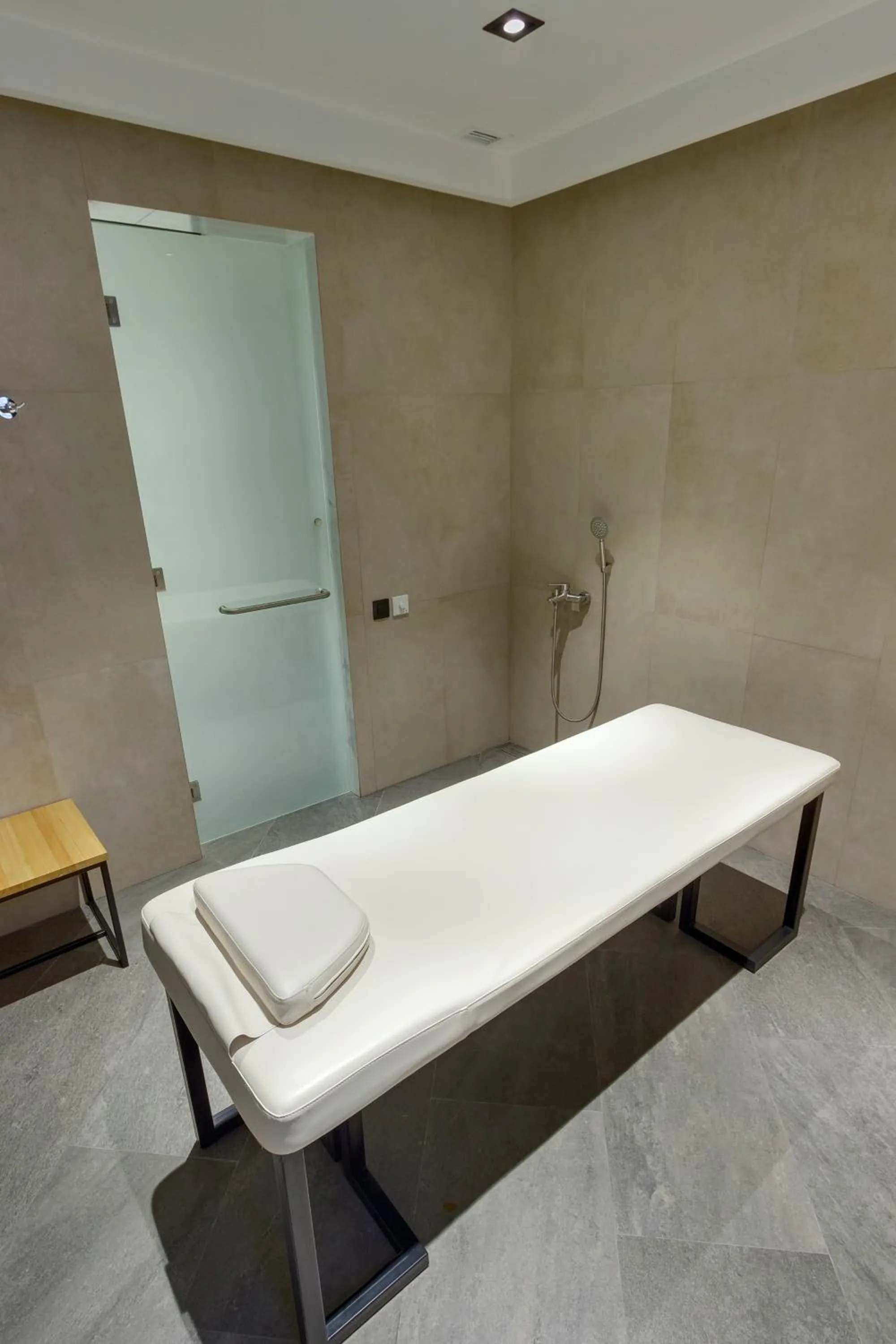 Massage in Eleven Hotel and Hall