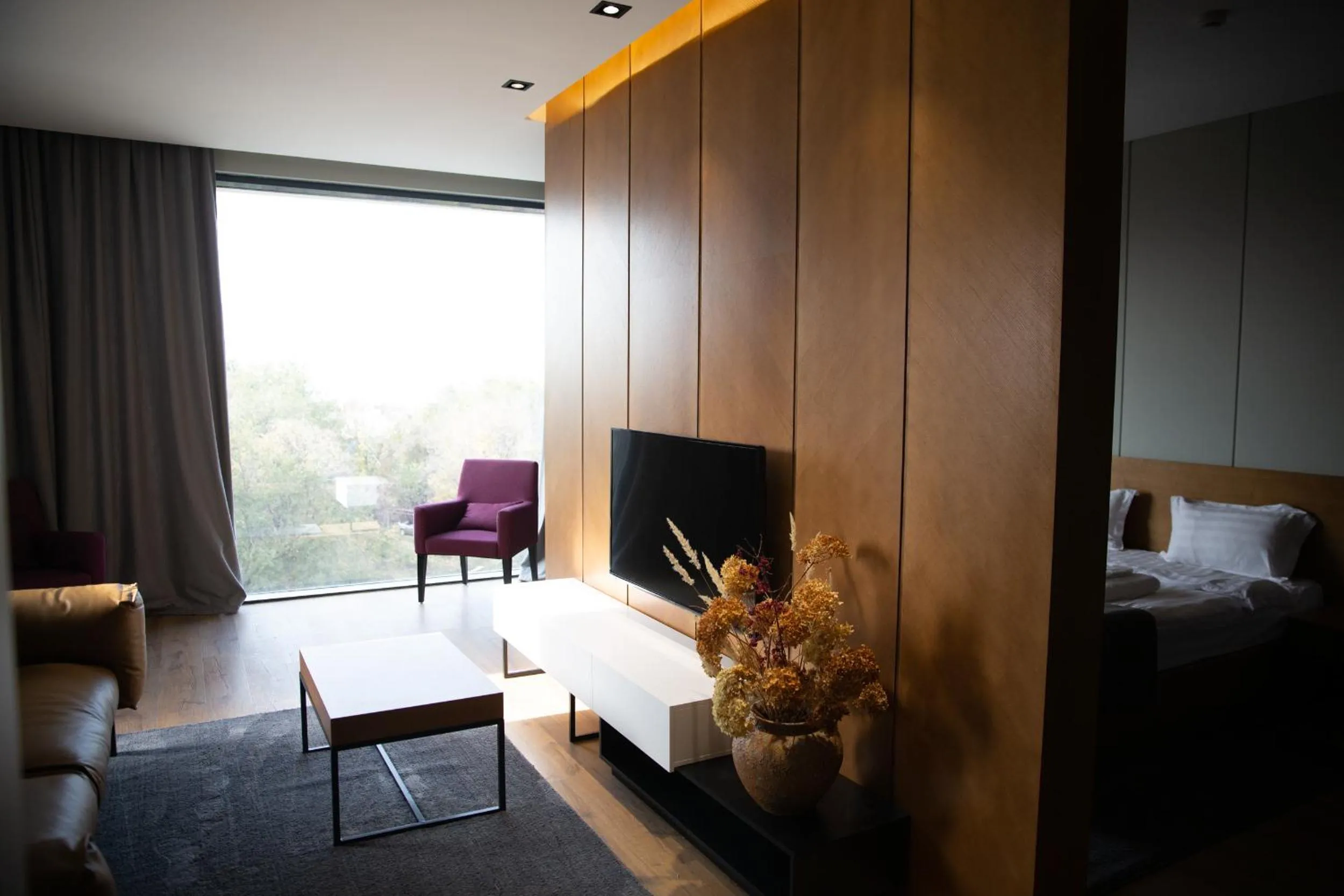 TV and multimedia, Bed in Eleven Hotel and Hall