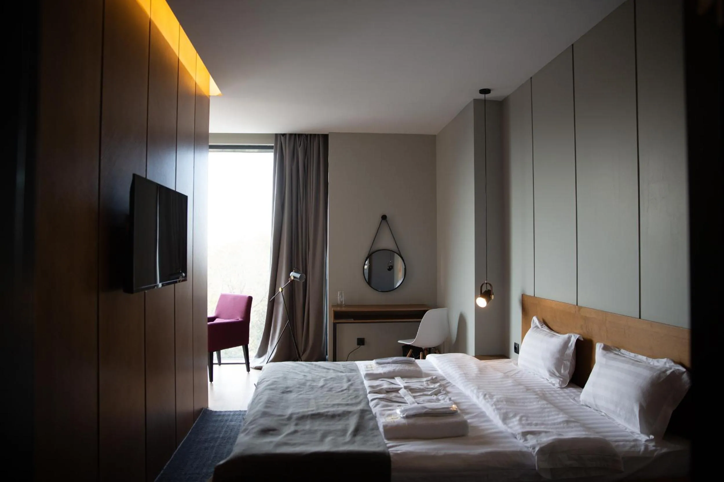 TV and multimedia, Bed in Eleven Hotel and Hall