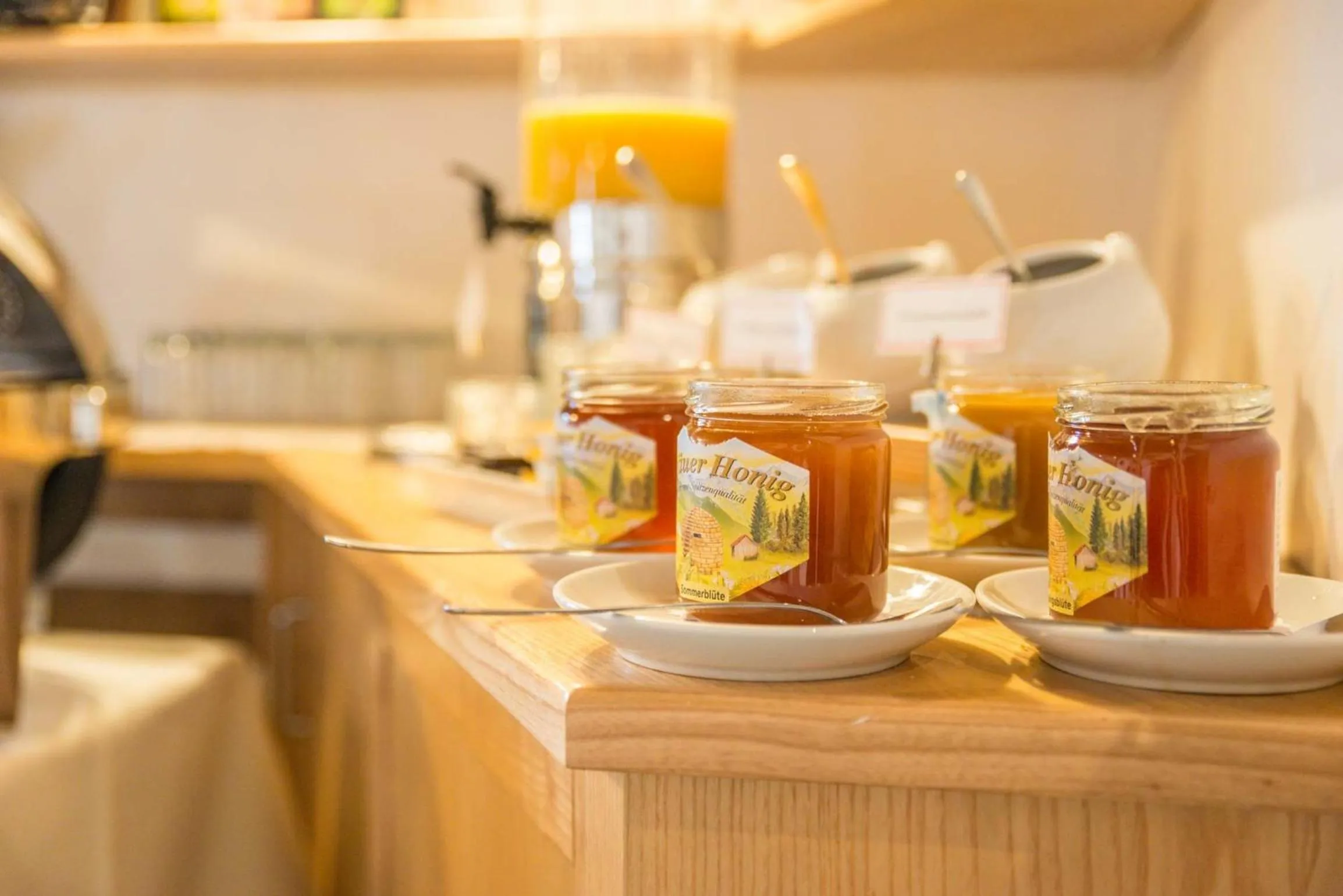 Buffet breakfast in Landhotel zum Metzgerwirt