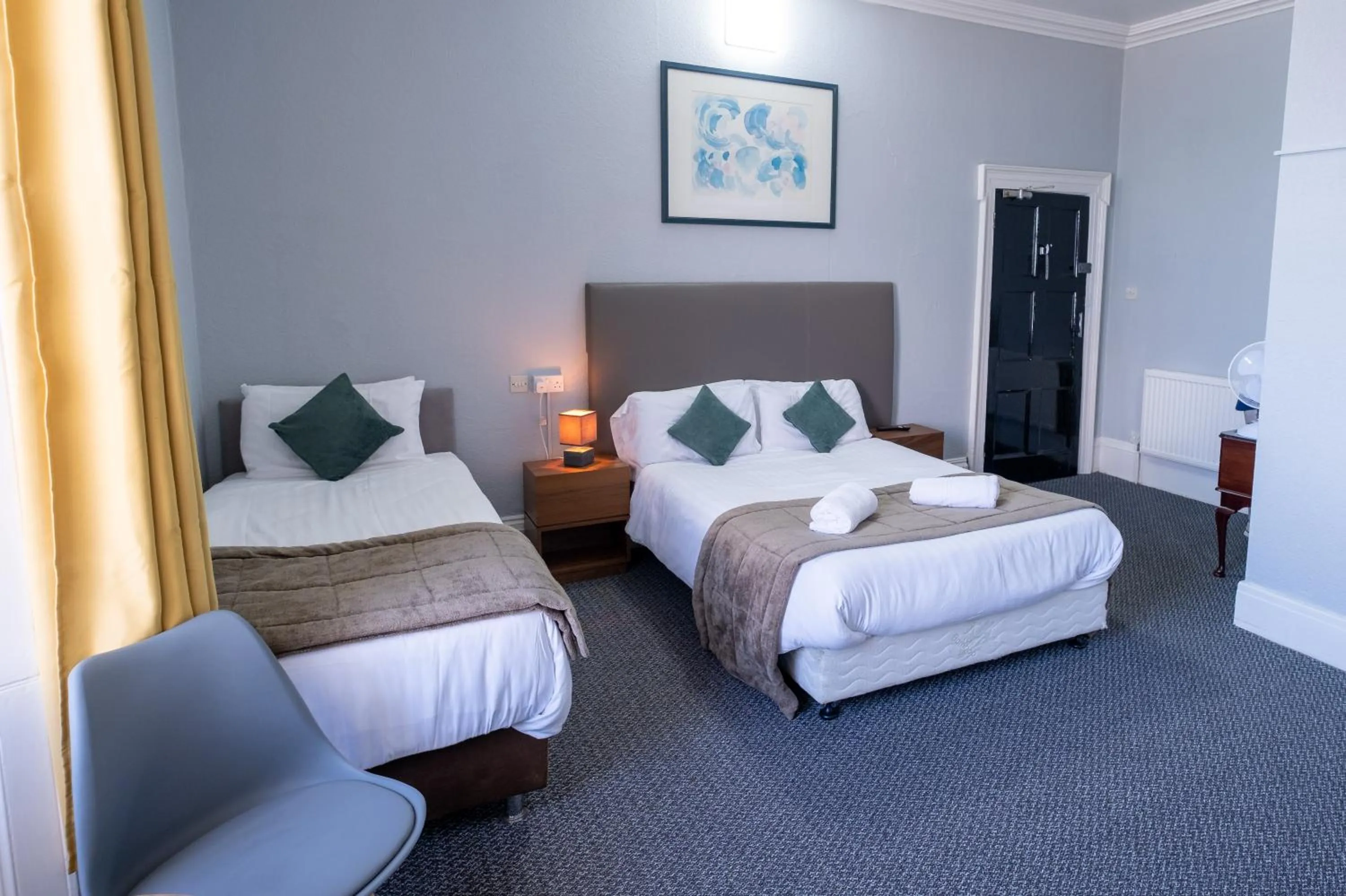 Bed in Royal Lion Hotel