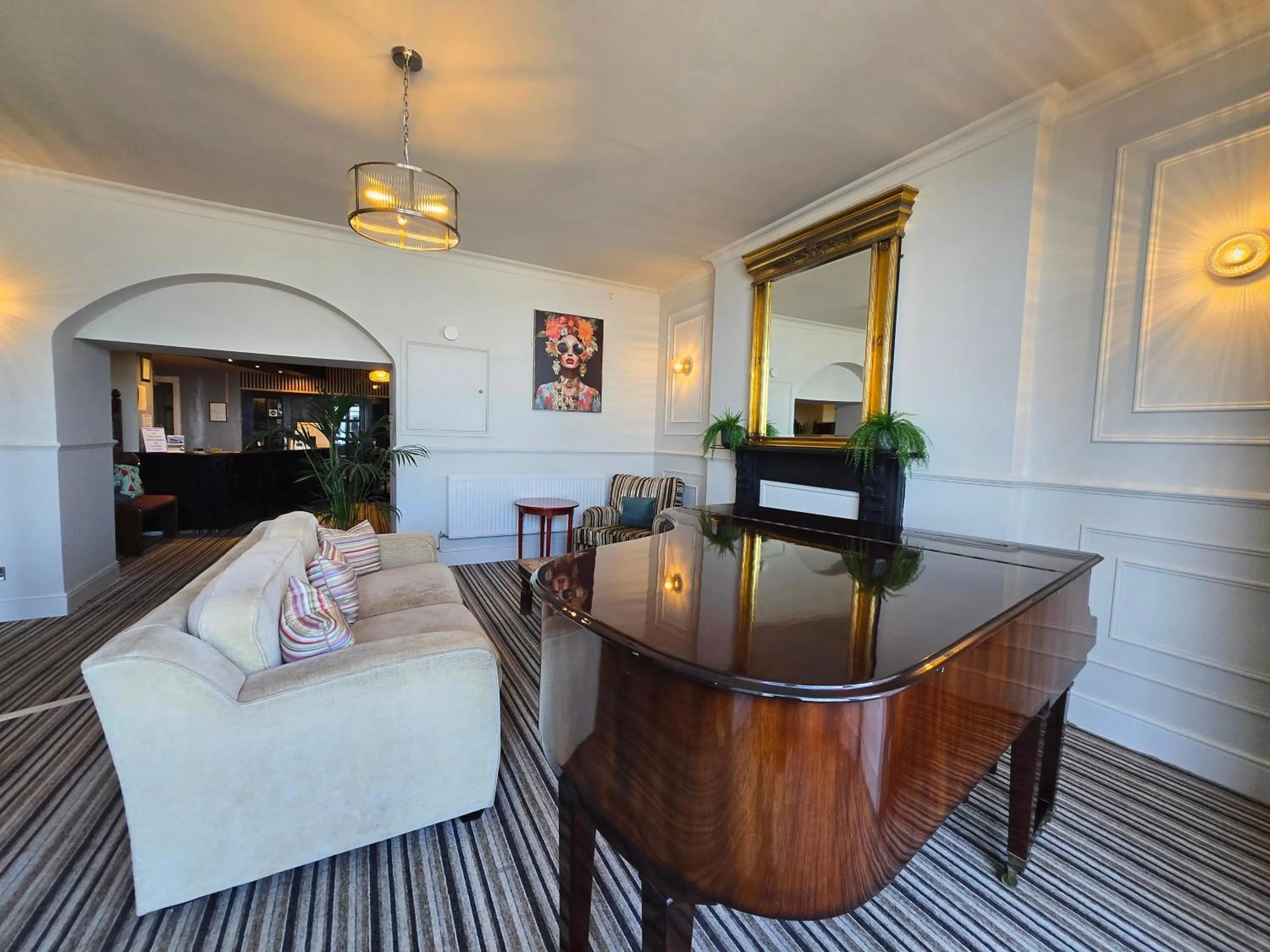 Seating area in Royal Lion Hotel