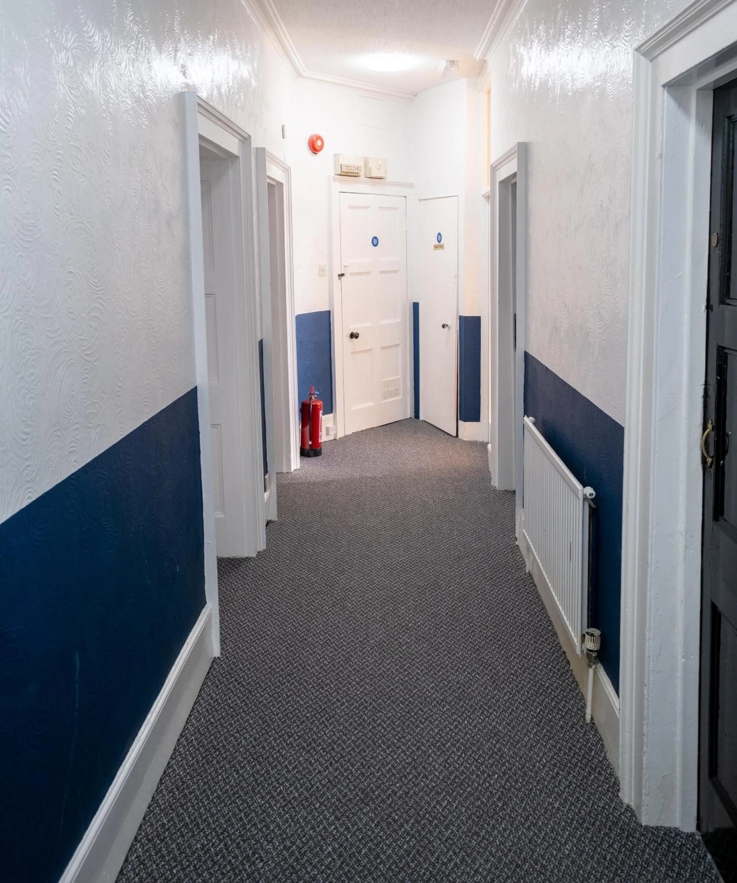 Restaurant/places to eat in Royal Lion Hotel