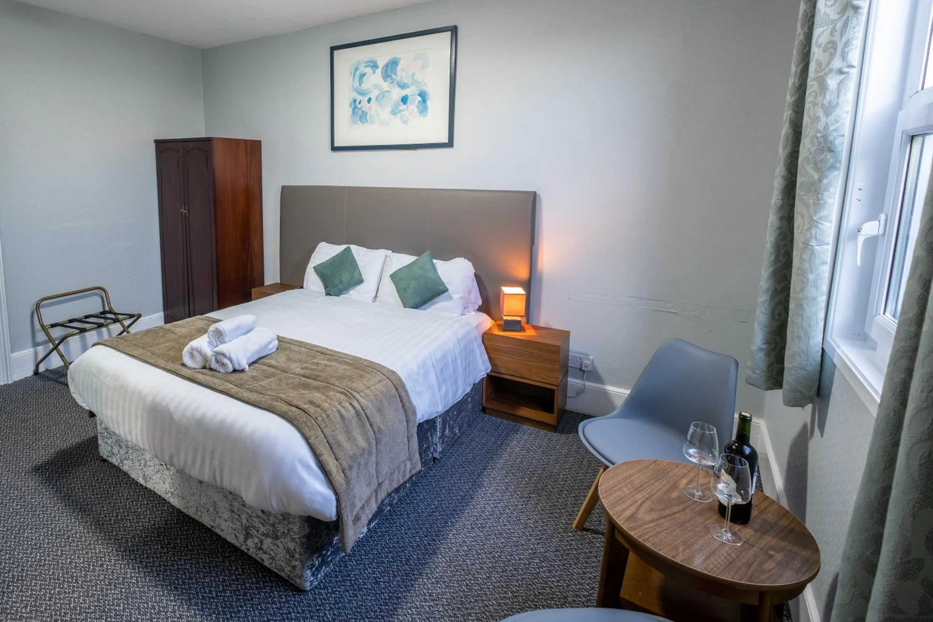 Bed in Royal Lion Hotel