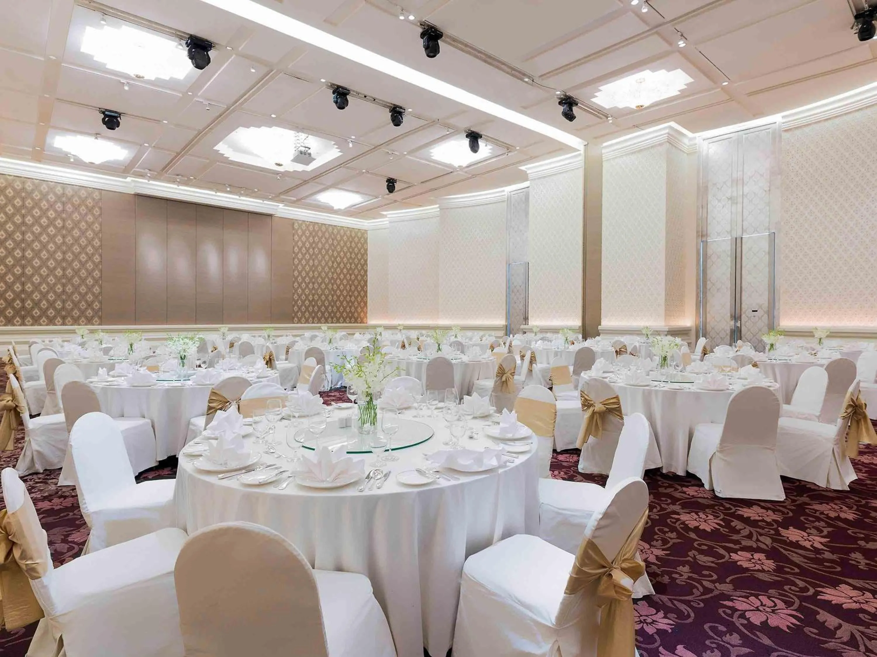 wedding in Pullman Bangkok King Power