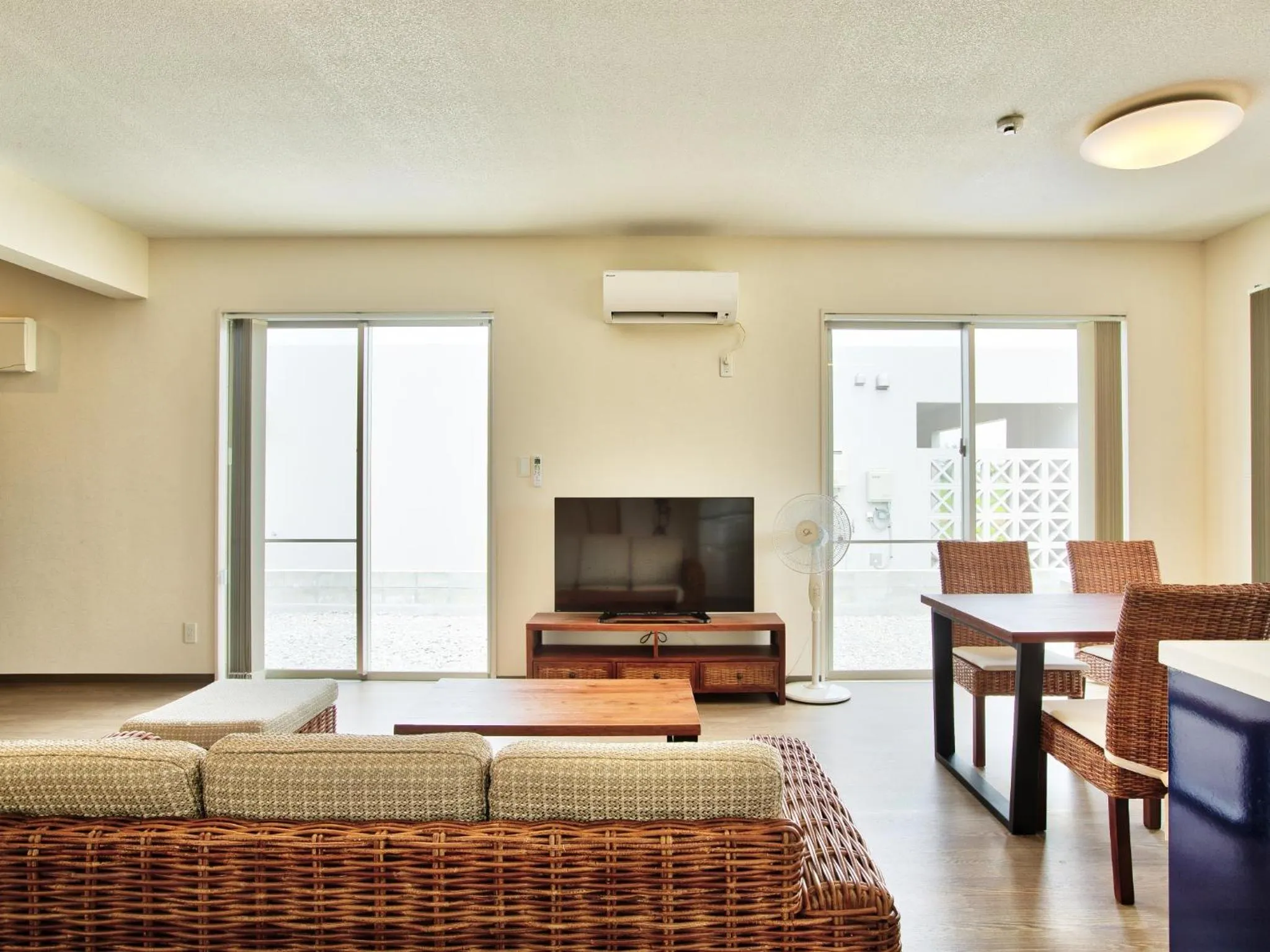 Living room, Bed in Cottage Sea Wind Nakijin