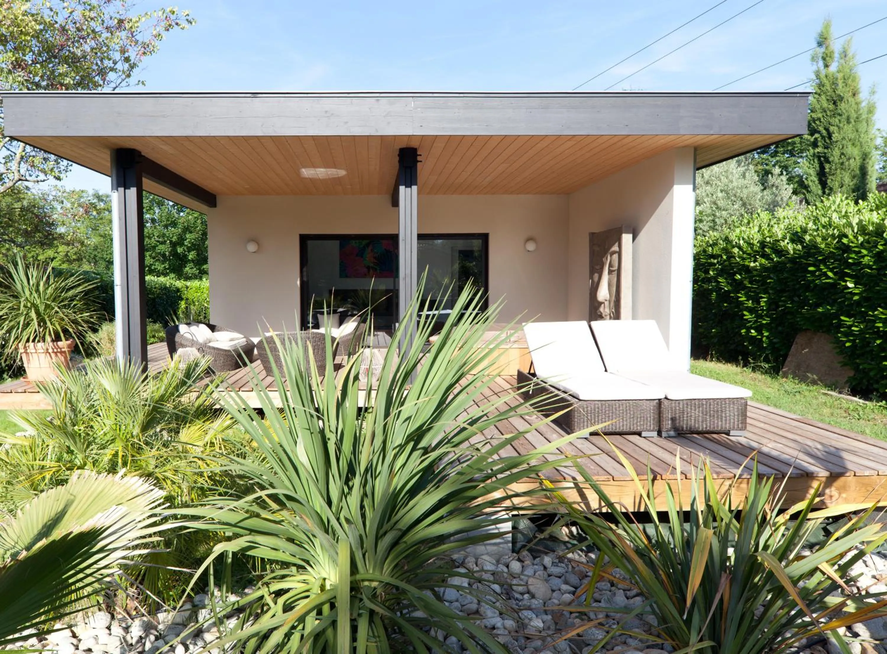 Facade/entrance in Villa Margaux