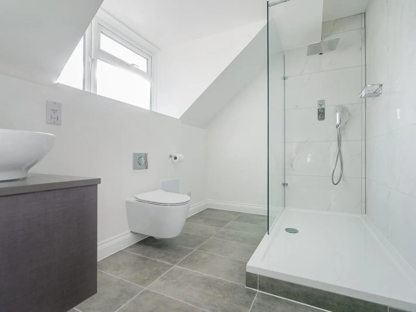 Bathroom in Pike and Eel Hotel and Marina