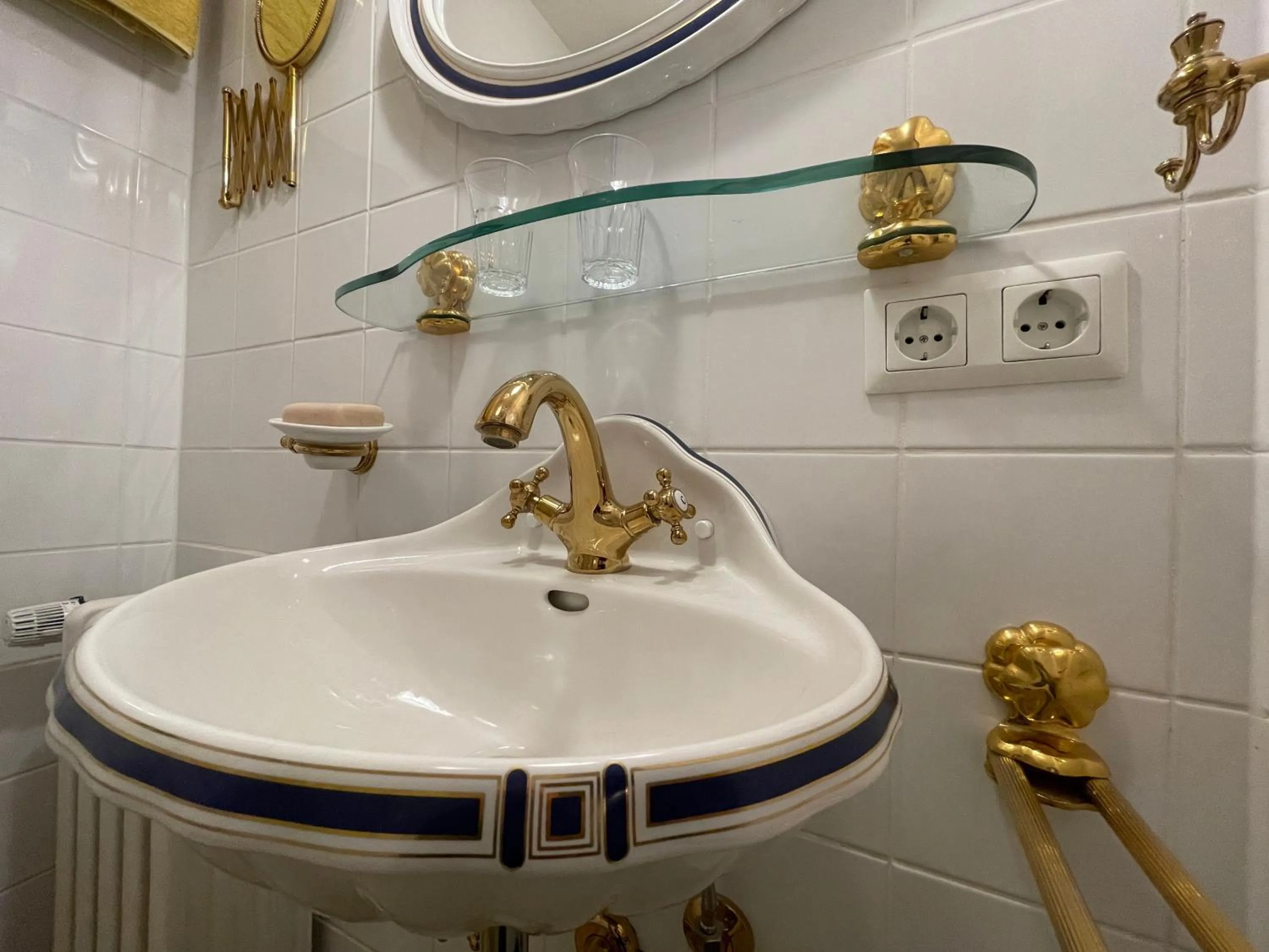 Bathroom in Das Literaturhotel Berlin