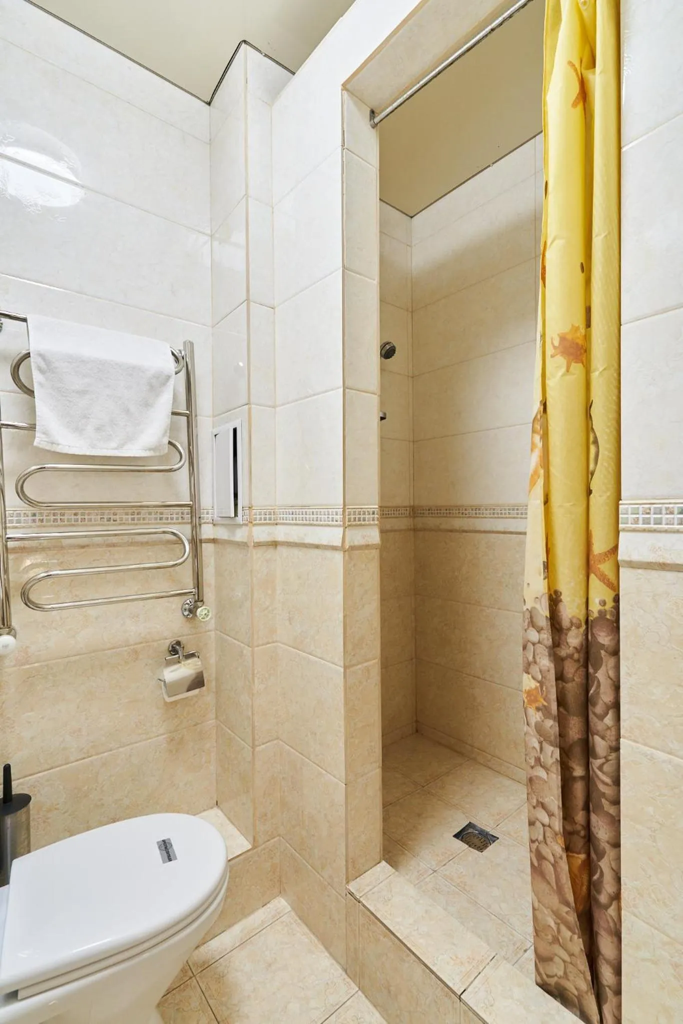 Bathroom in 7 days hotel