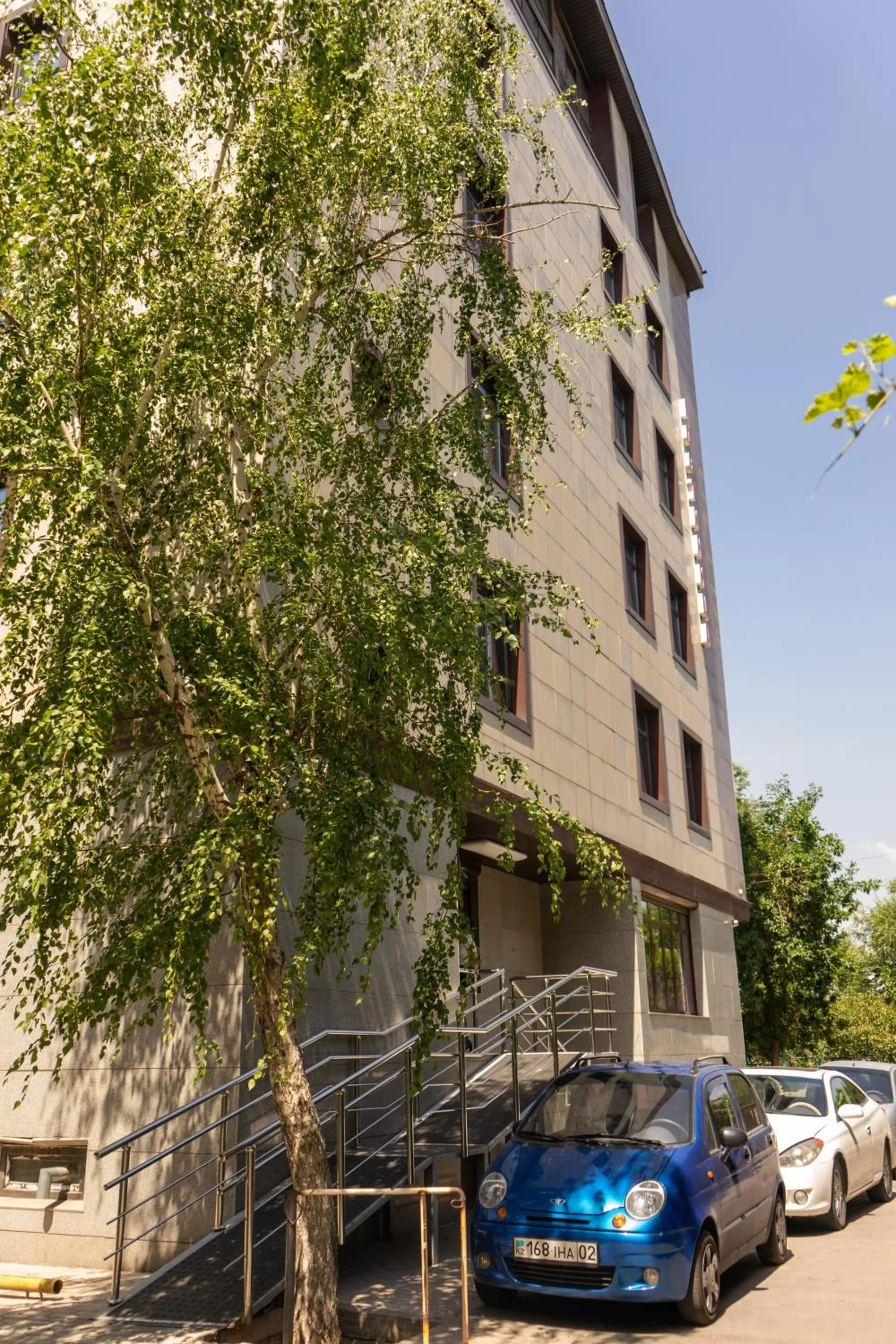 Facade/entrance in 7 days hotel