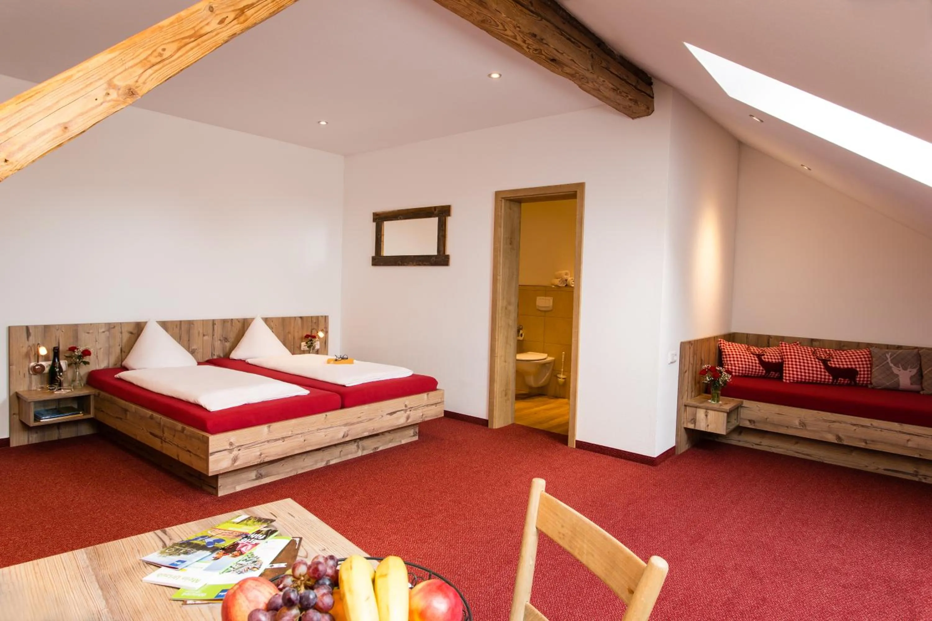 Bedroom, Bed in Gasthof zum Hirsch