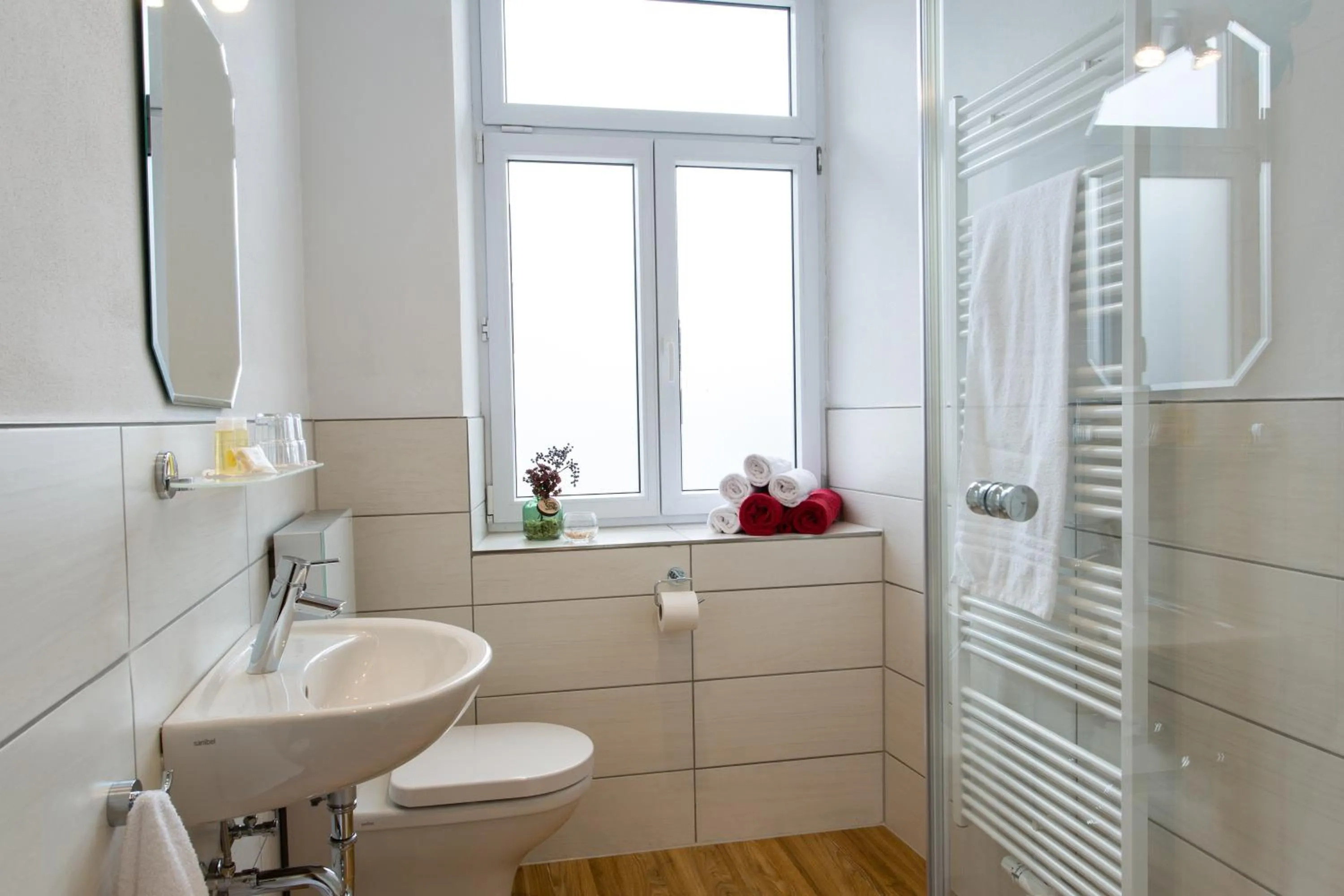 Bathroom in Gasthof zum Hirsch