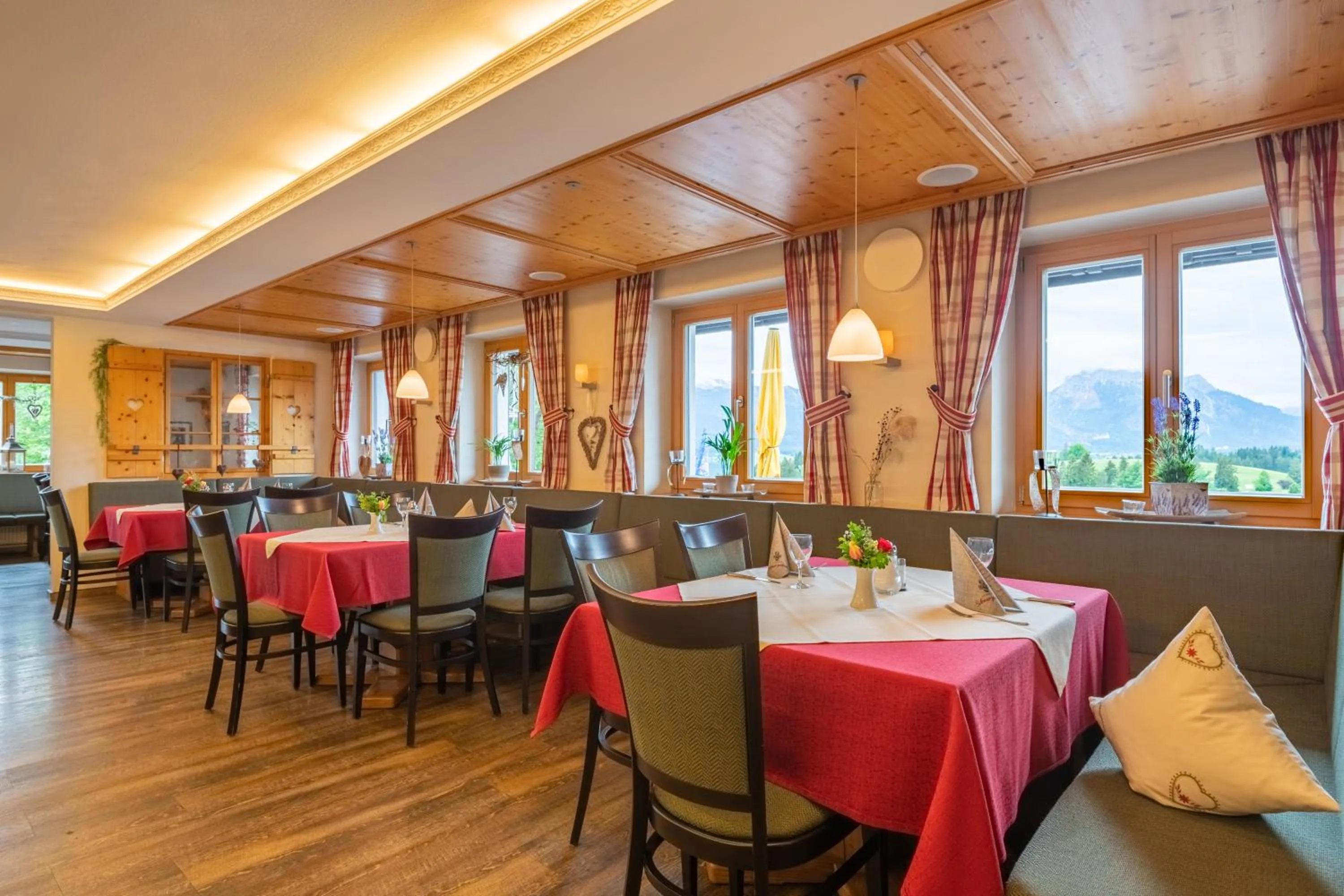 Restaurant/places to eat in Landhotel Schwarzenbach - Wellness & Spa