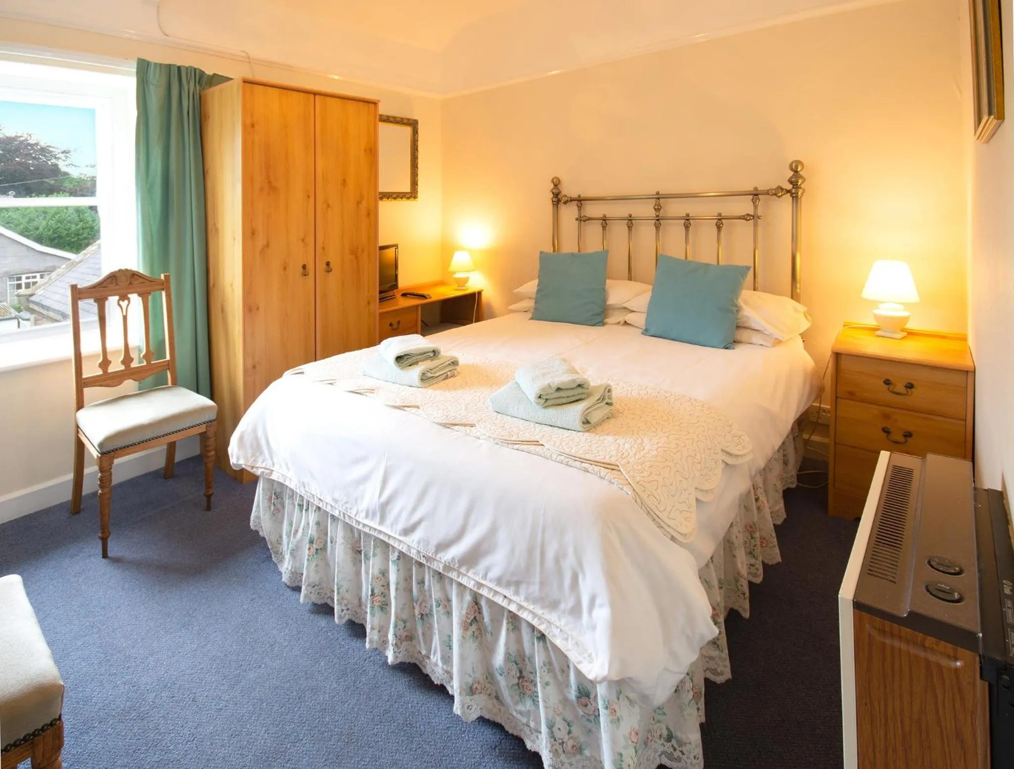 Bed in Blue Bell Inn