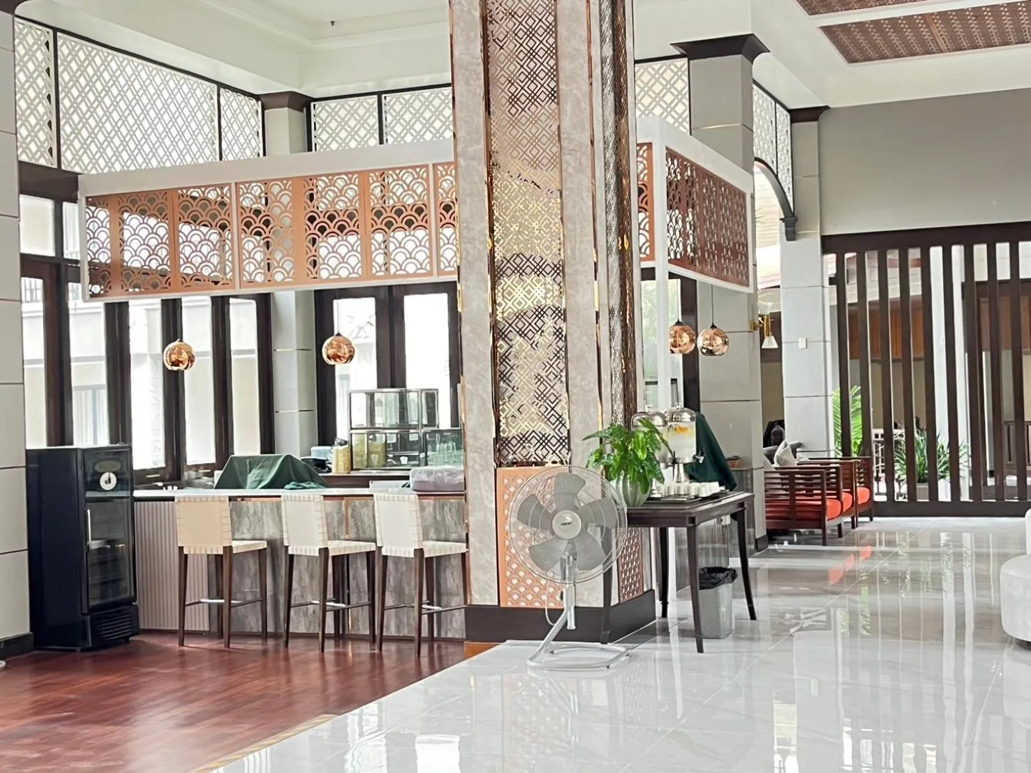 Restaurant/places to eat in Garden Cliff Resort And Spa