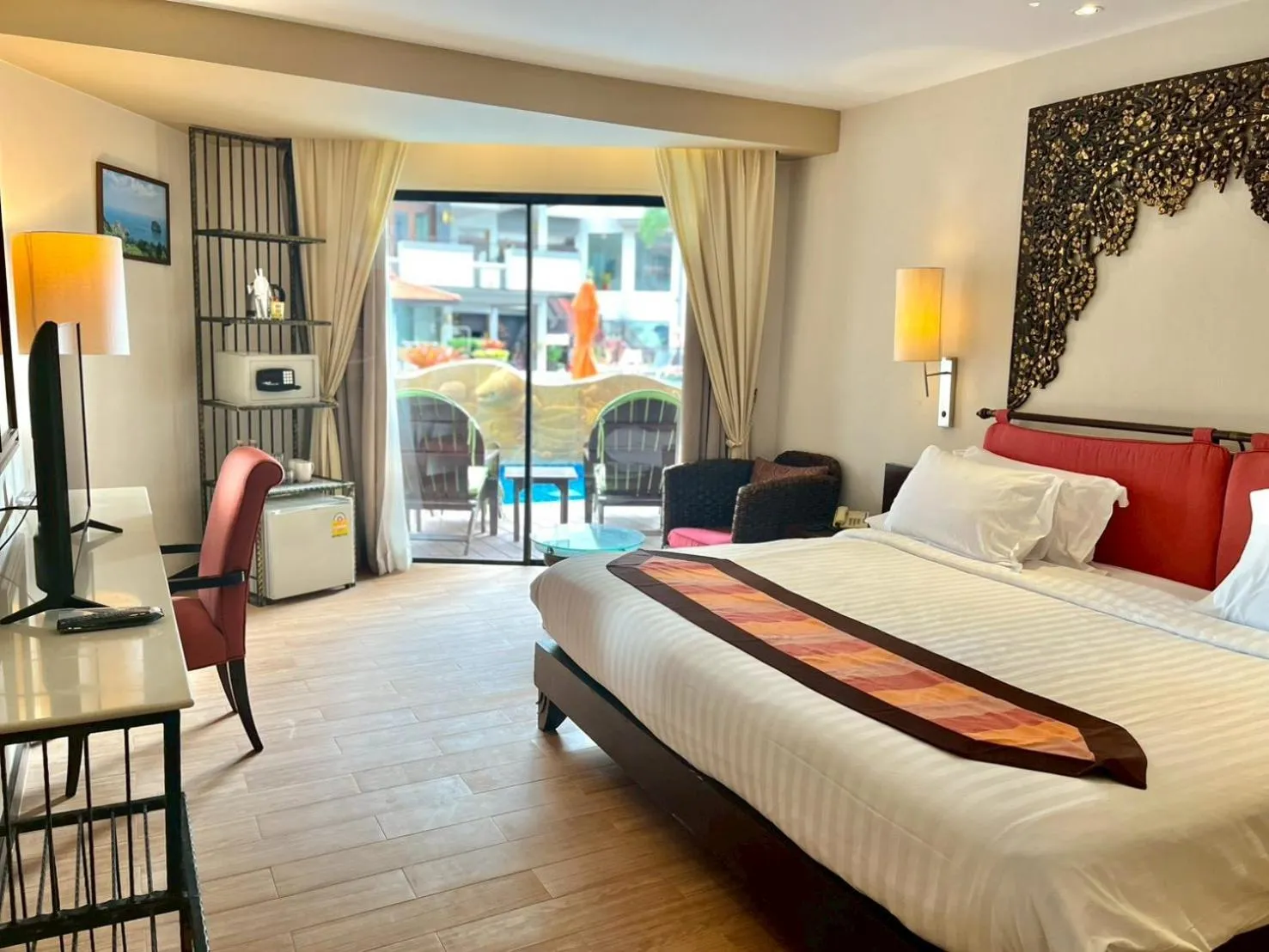 Guests, Bed in Garden Cliff Resort And Spa