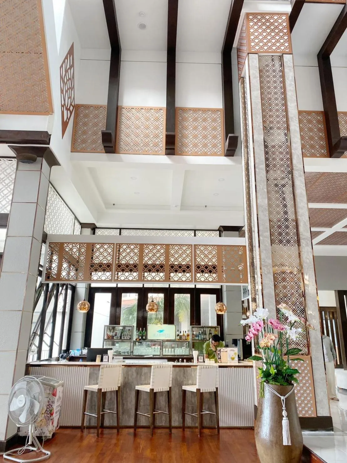 Restaurant/places to eat in Garden Cliff Resort And Spa