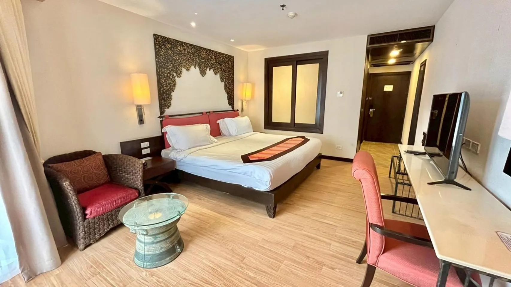 Guests, Bed in Garden Cliff Resort And Spa