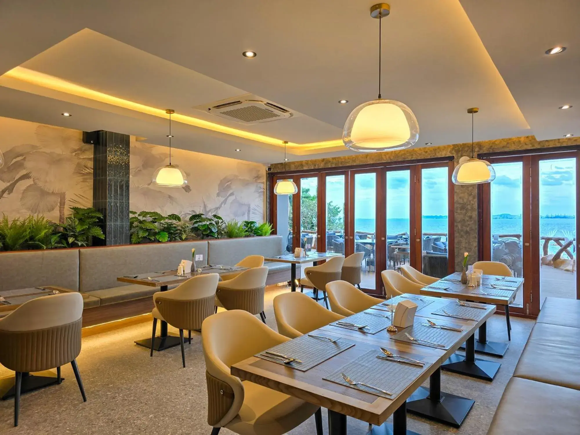 Restaurant/places to eat in Garden Cliff Resort And Spa Restaurant/places to eat in Garden Cliff Resort And Spa