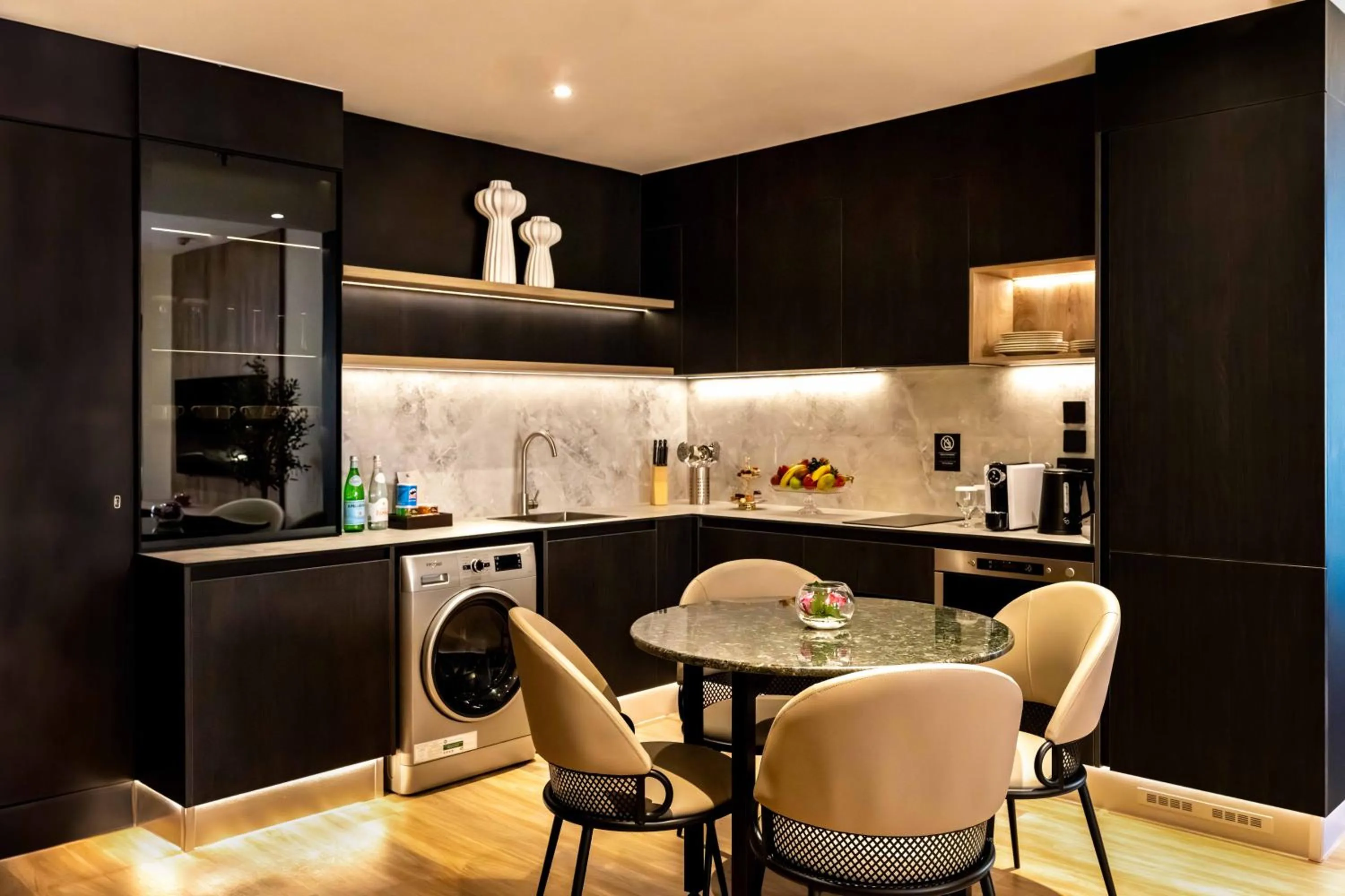 Kitchen or kitchenette in The K Hotel