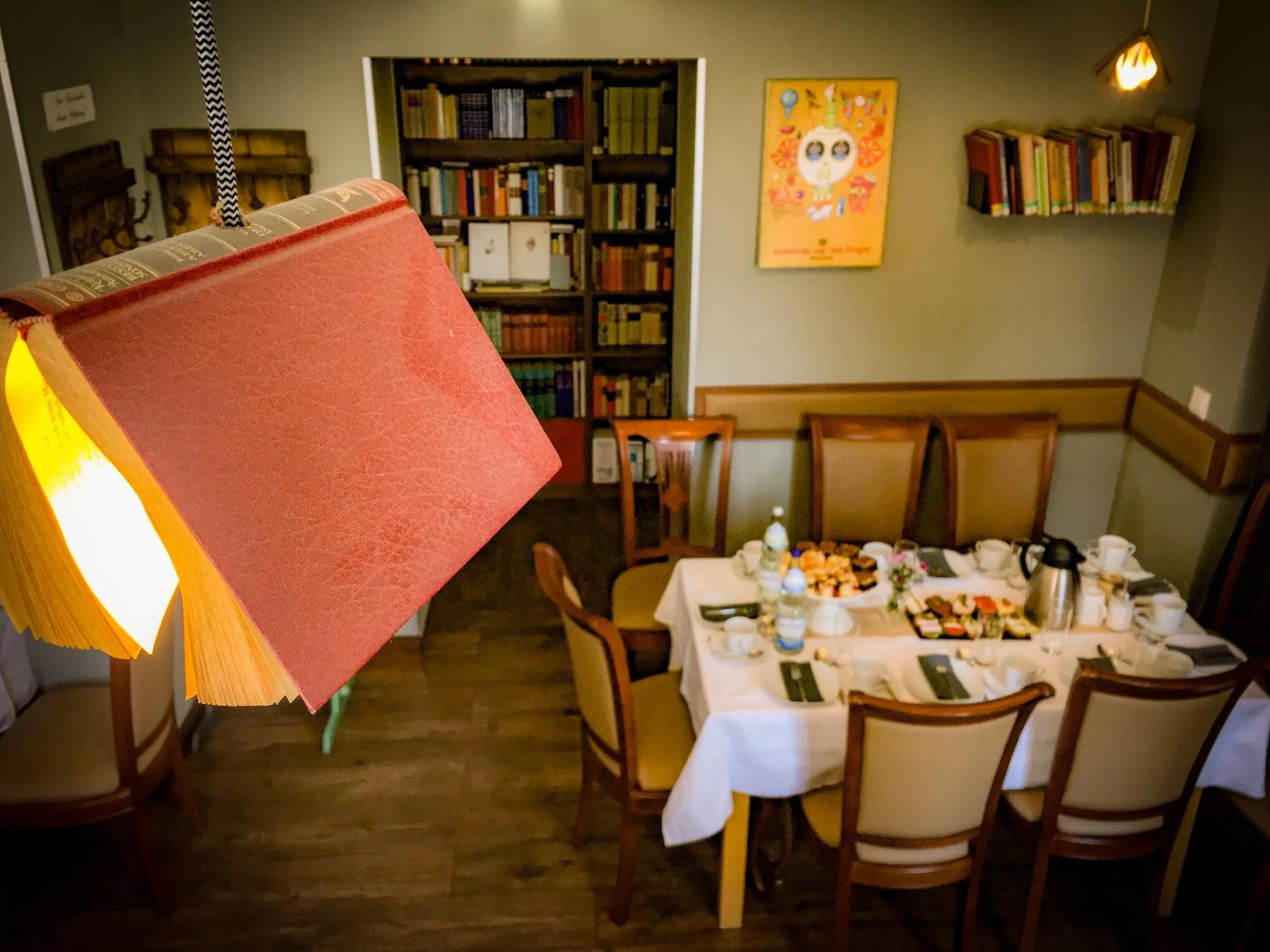 Restaurant/places to eat in Hotel Bett und Buch