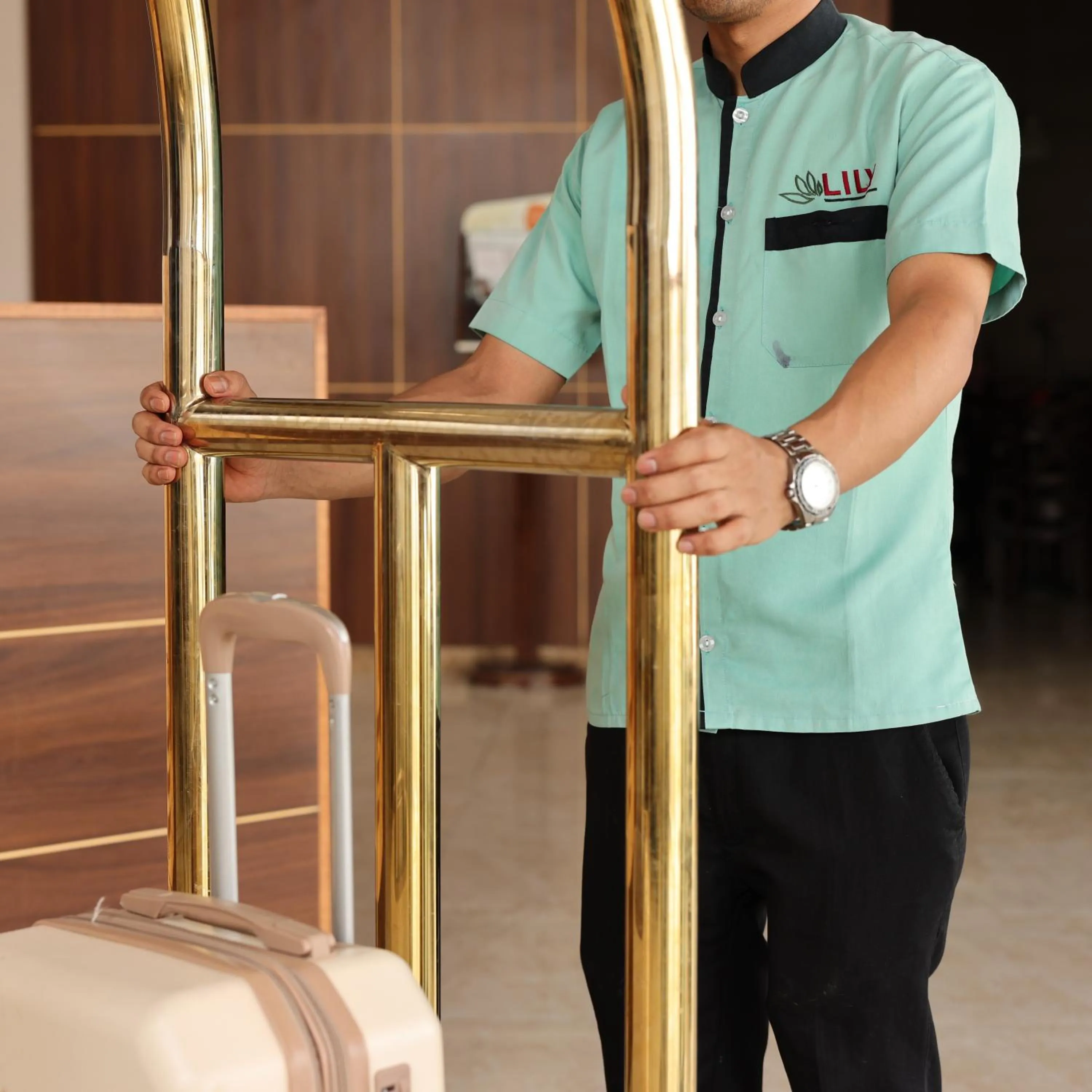 People in Lily Hotel Suite Mubarraz