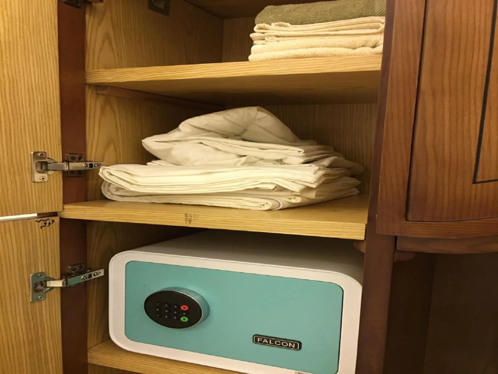 Photo of the whole room in Paris Hotel Cairo