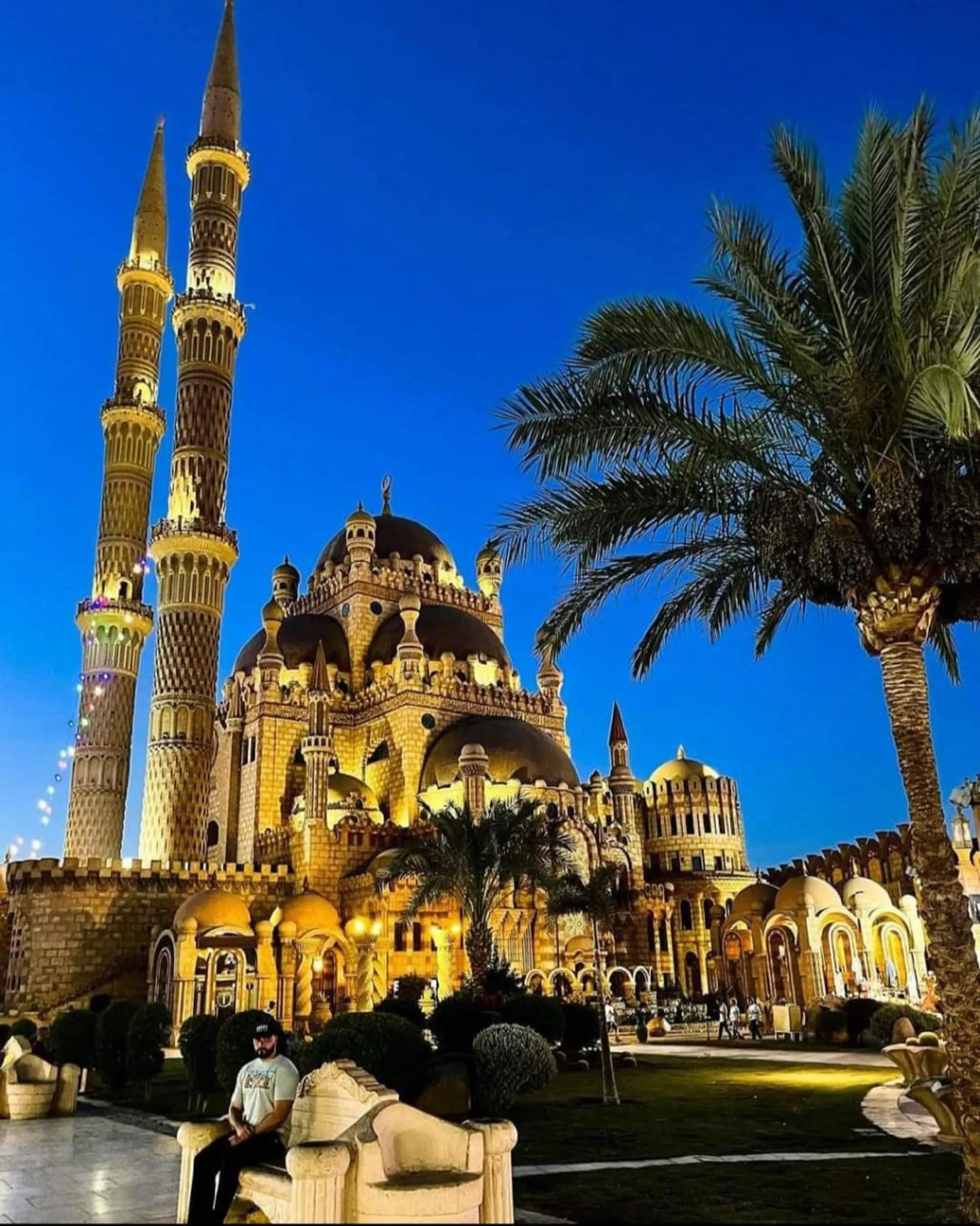 Nearby landmark in Paris Hotel Cairo