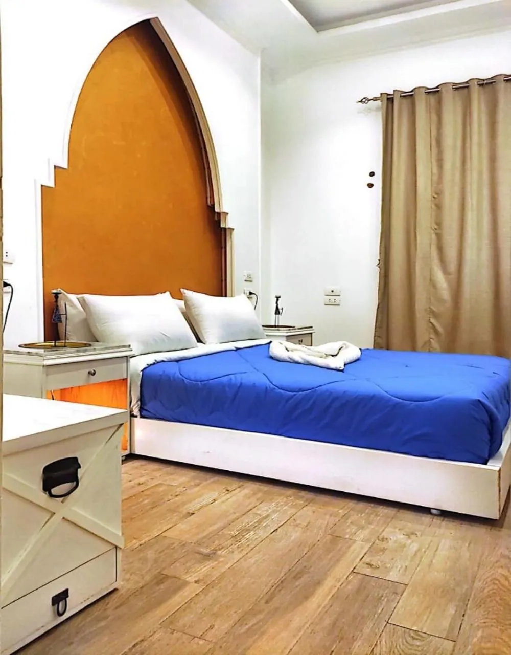 Bed in Paris Hotel Cairo