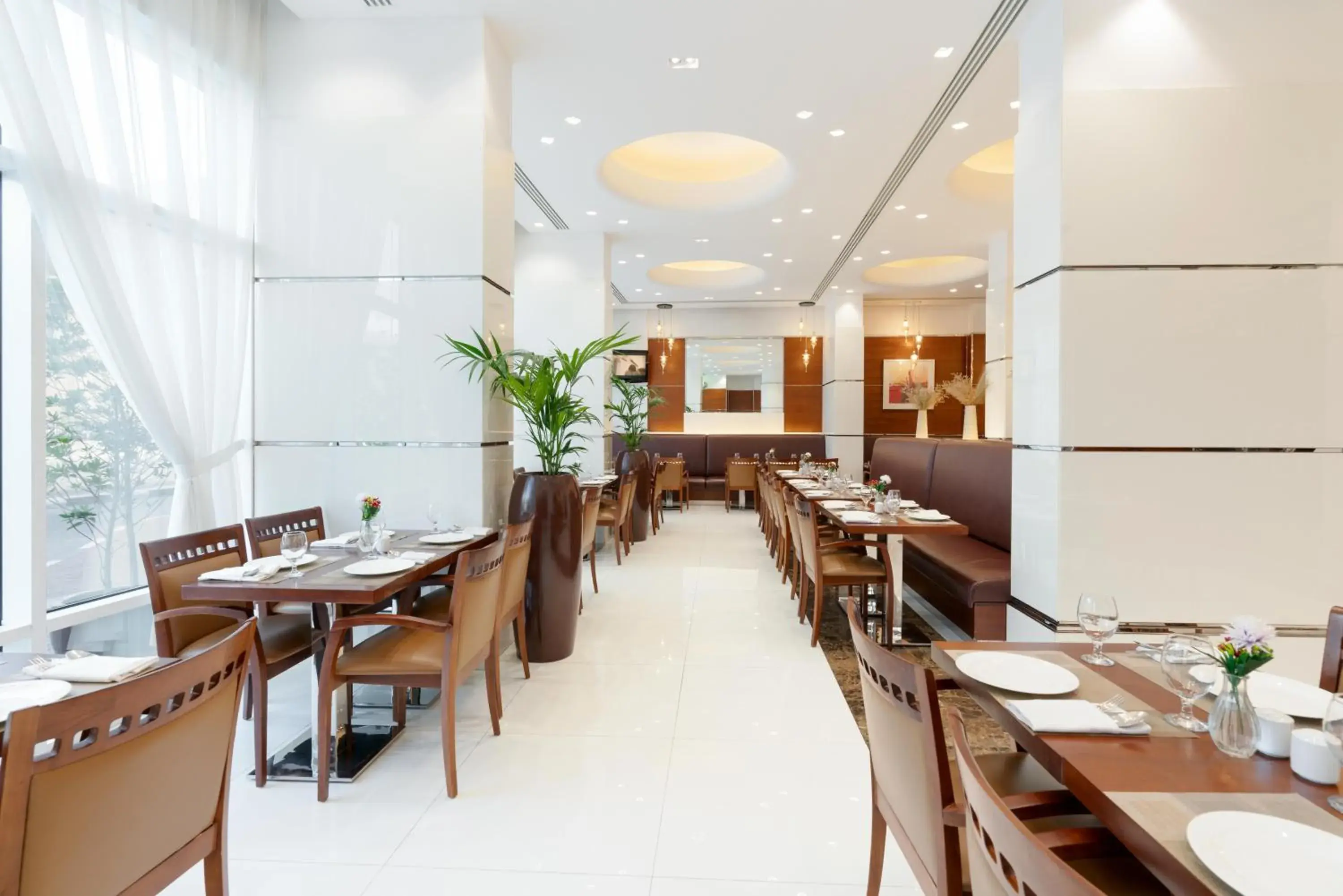 Restaurant/places to eat in Golden Sands Hotel & Residences Restaurant/places to eat in Golden Sands Hotel & Residences