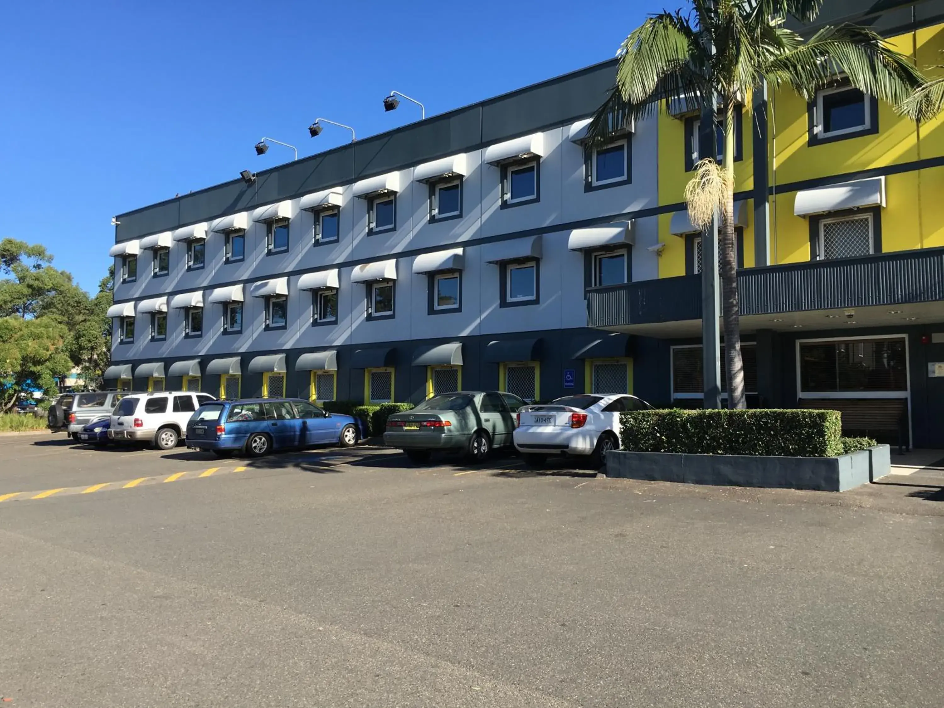 Property building in ibis Budget - Enfield Property building in ibis Budget - Enfield