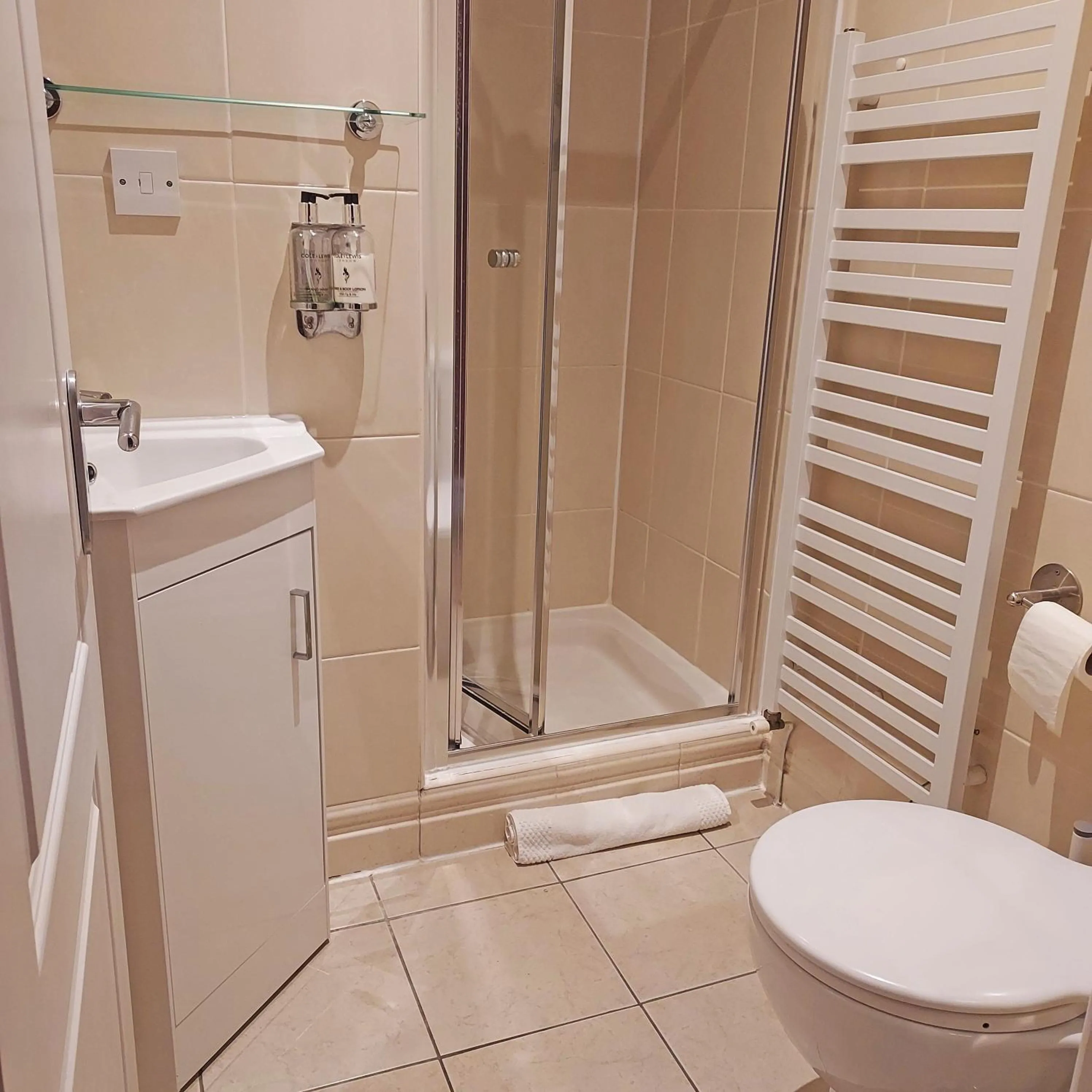 Bathroom in The Glenerne