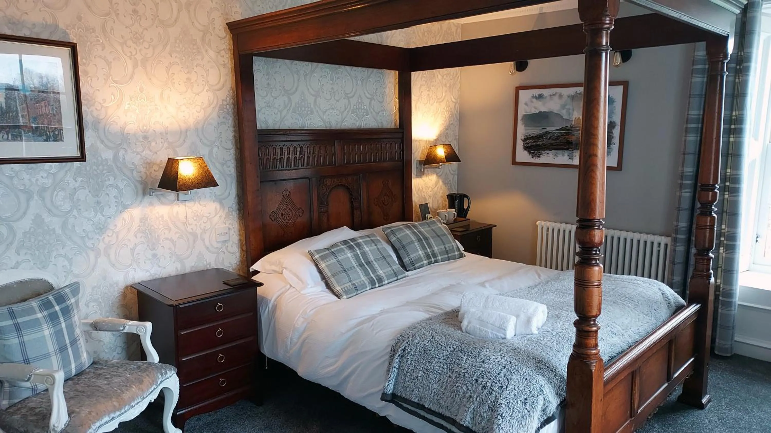 Bedroom, Bed in The Glenerne