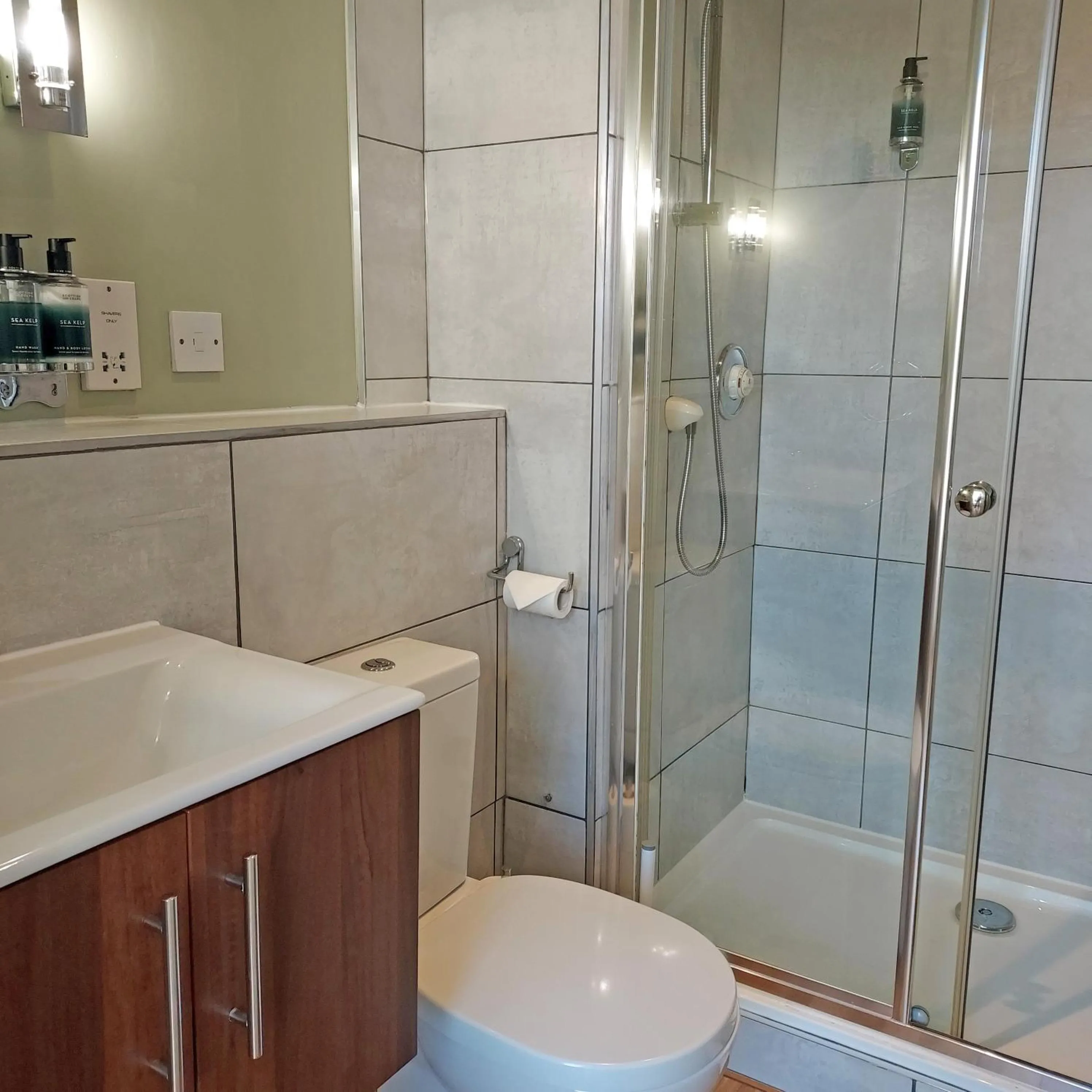 Bathroom in The Glenerne