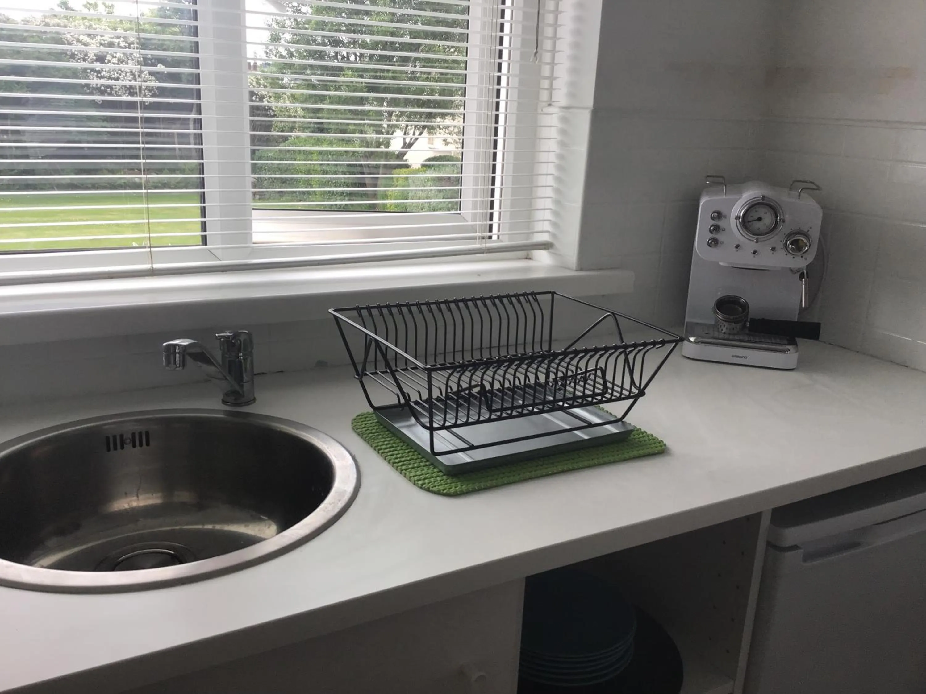 Coffee/tea facilities in Hillcrest House Self Catering Apartments