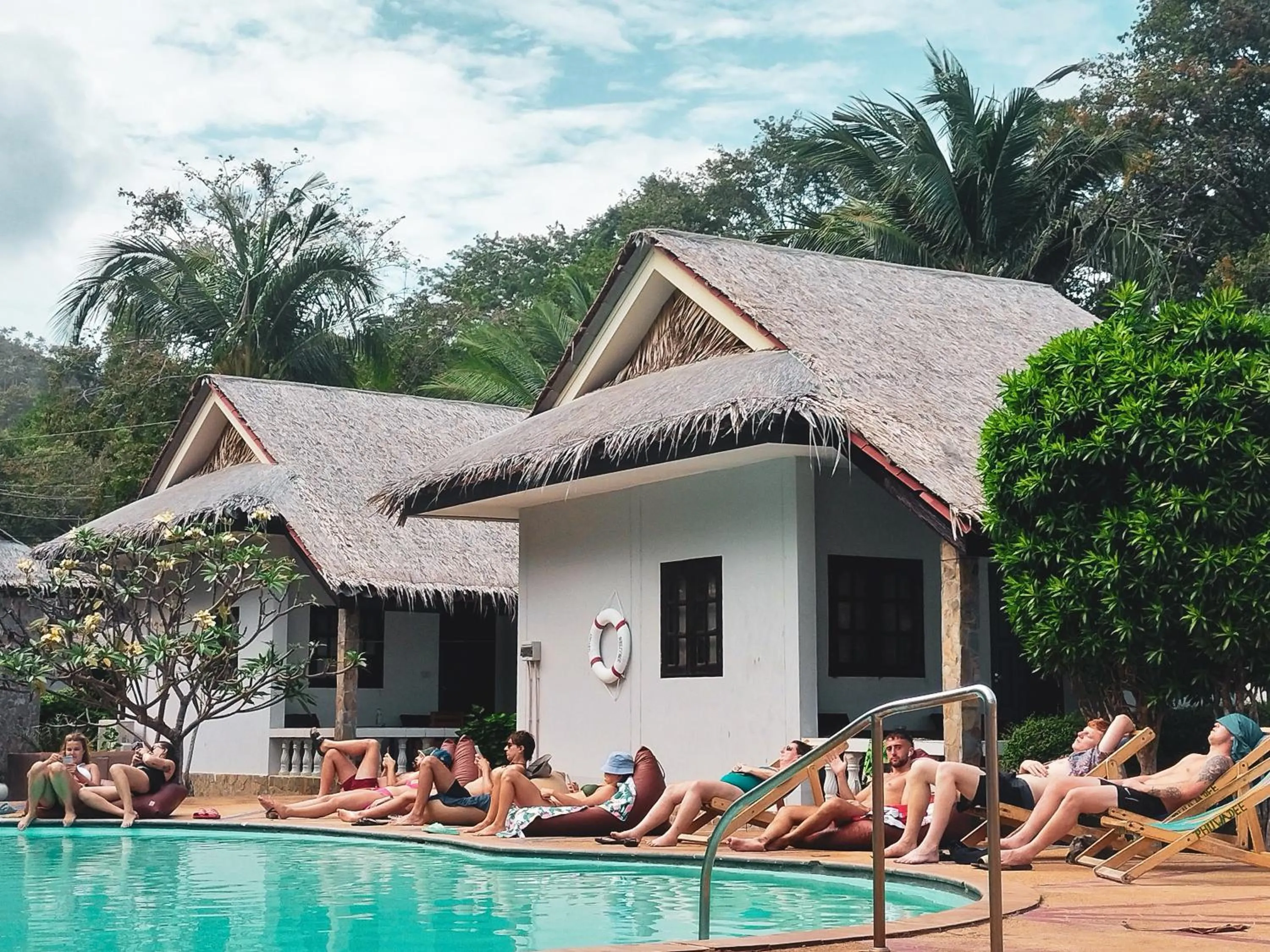 Swimming pool in Phuwadee Resort