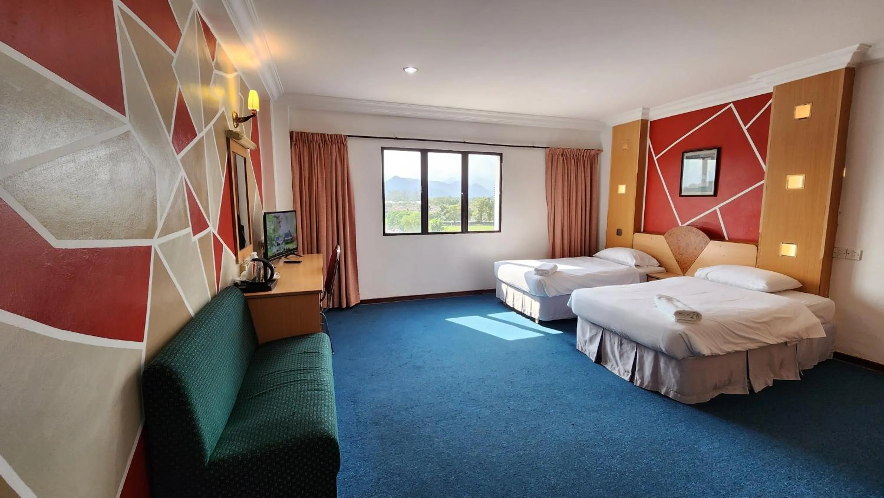 TV and multimedia, Bed in Fair Park Hotel