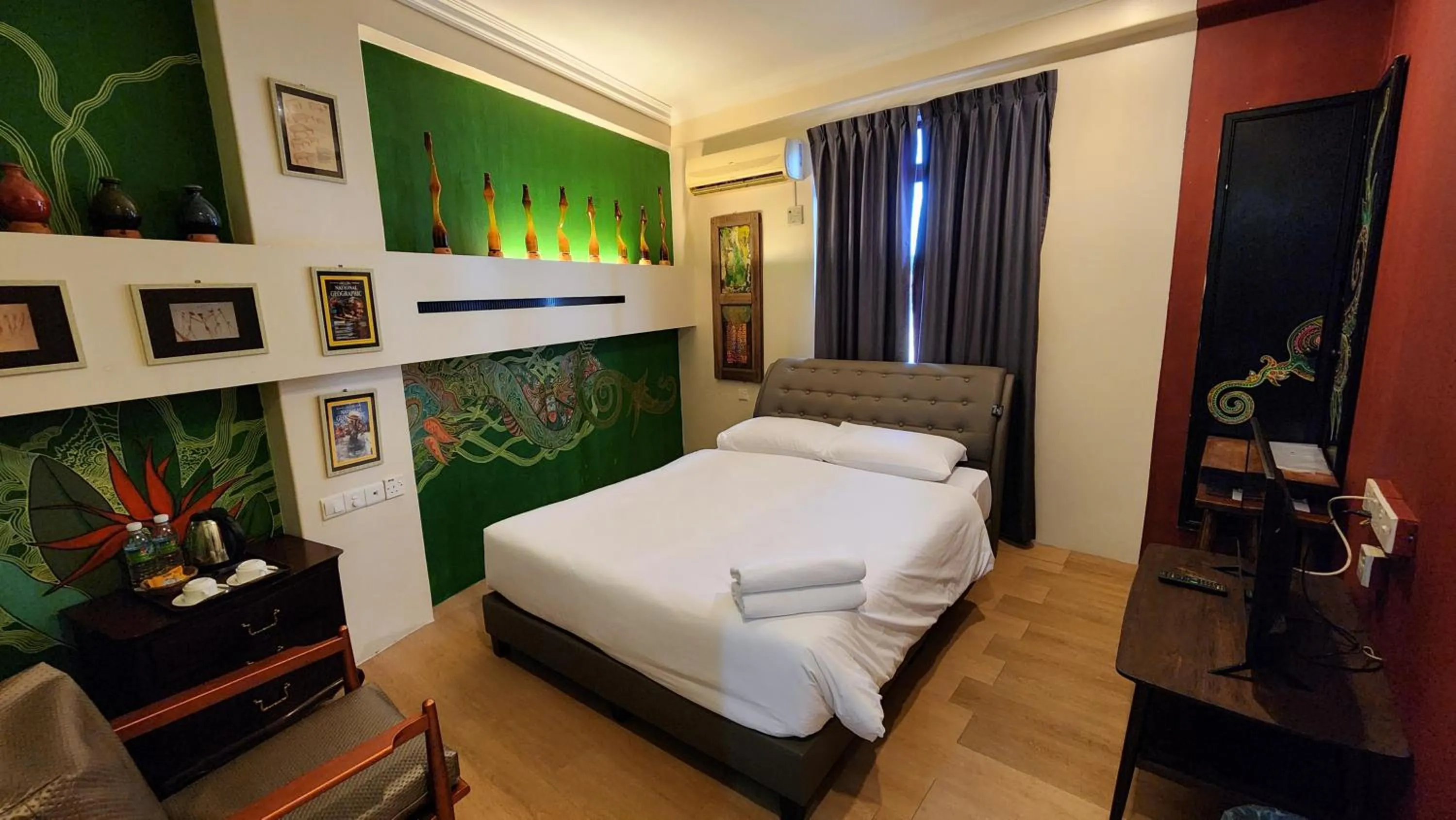 Bed in Fair Park Hotel