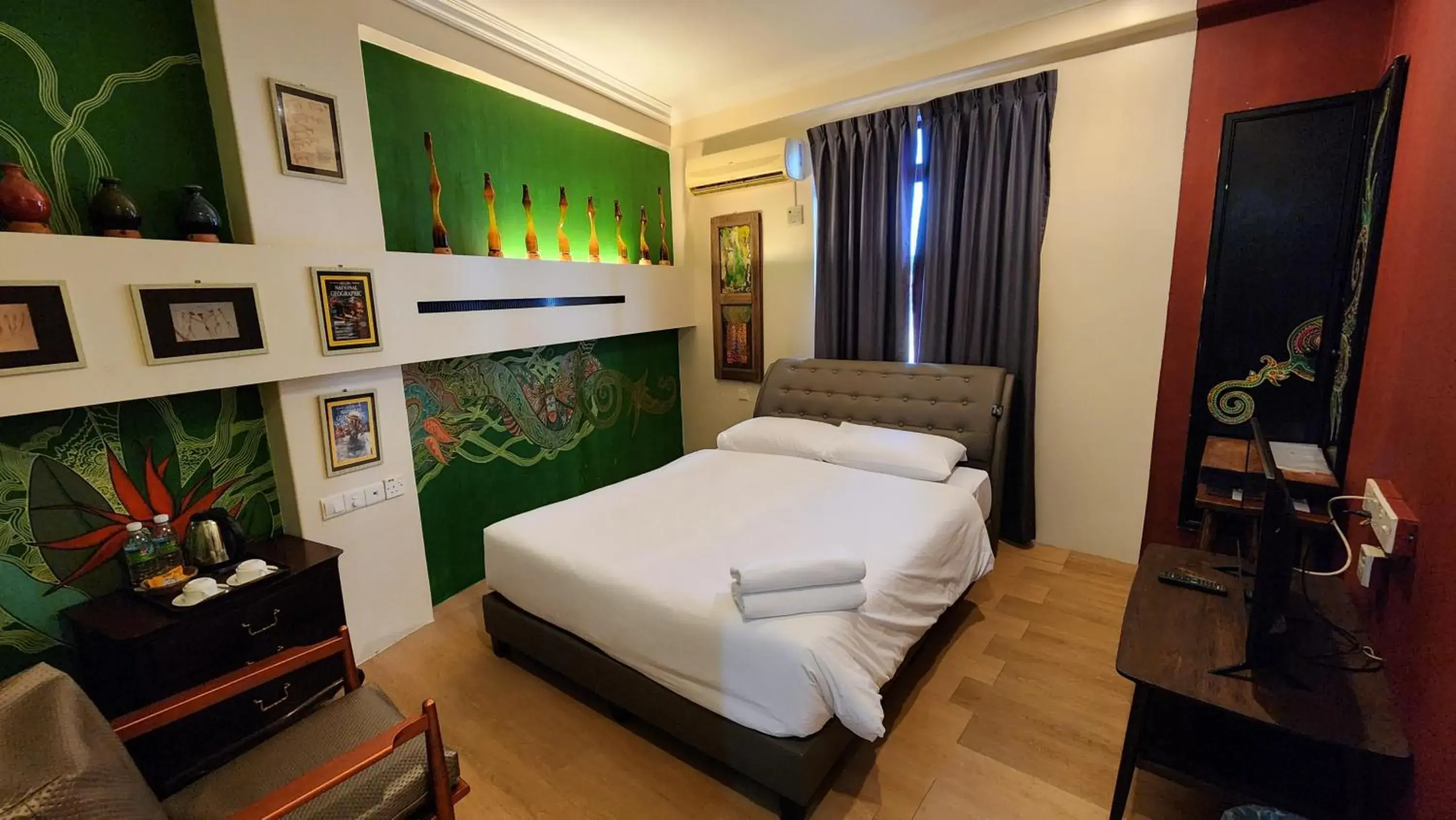 Queen Room in Fair Park Hotel Queen Room in Fair Park Hotel