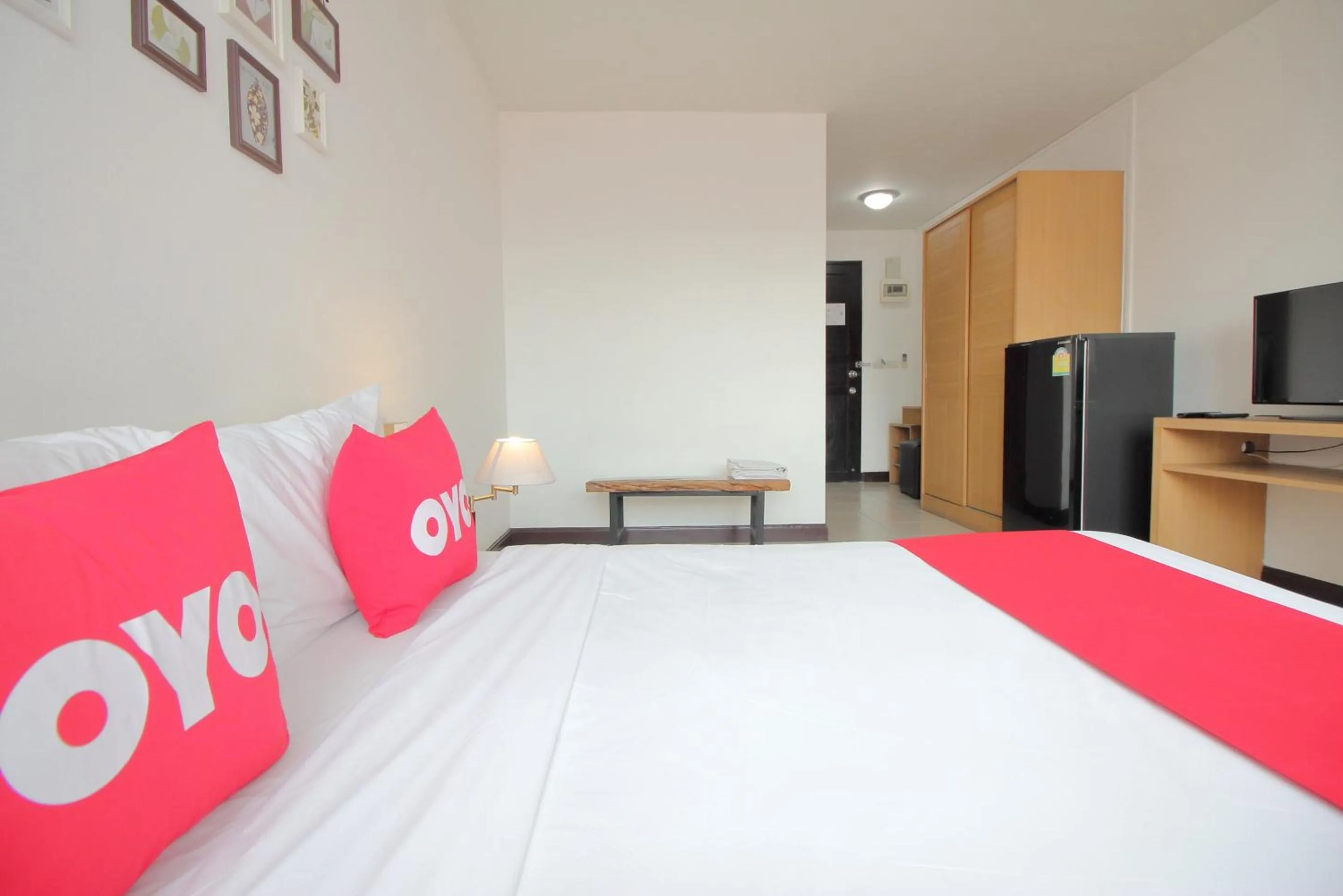 Bedroom in Super OYO Capital O 564 Nature Boutique Hotel