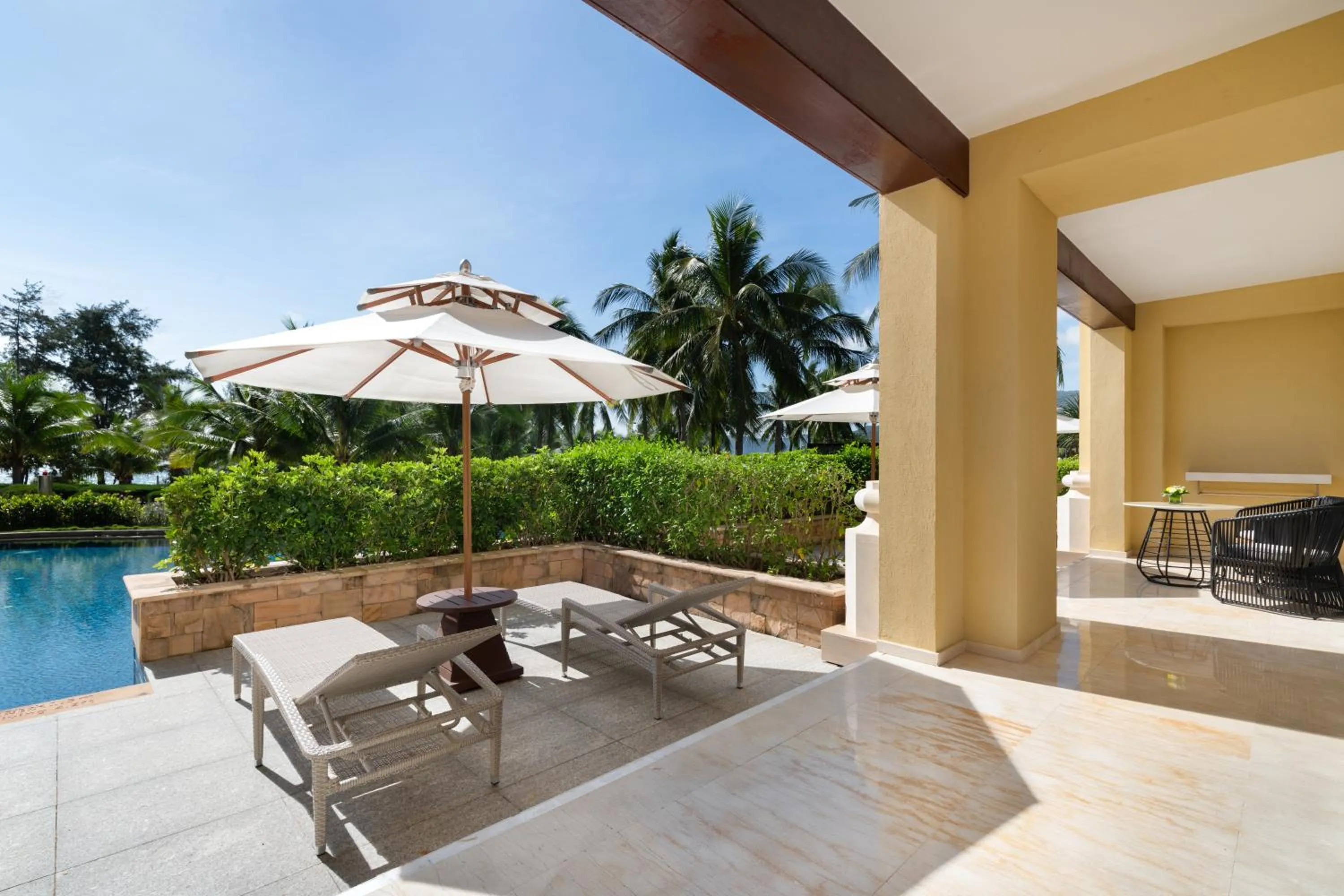 Property building in The Ritz-Carlton Sanya, Yalong Bay