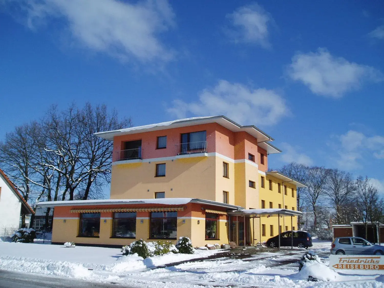 Facade/entrance, Winter in Hotel Friedrichs