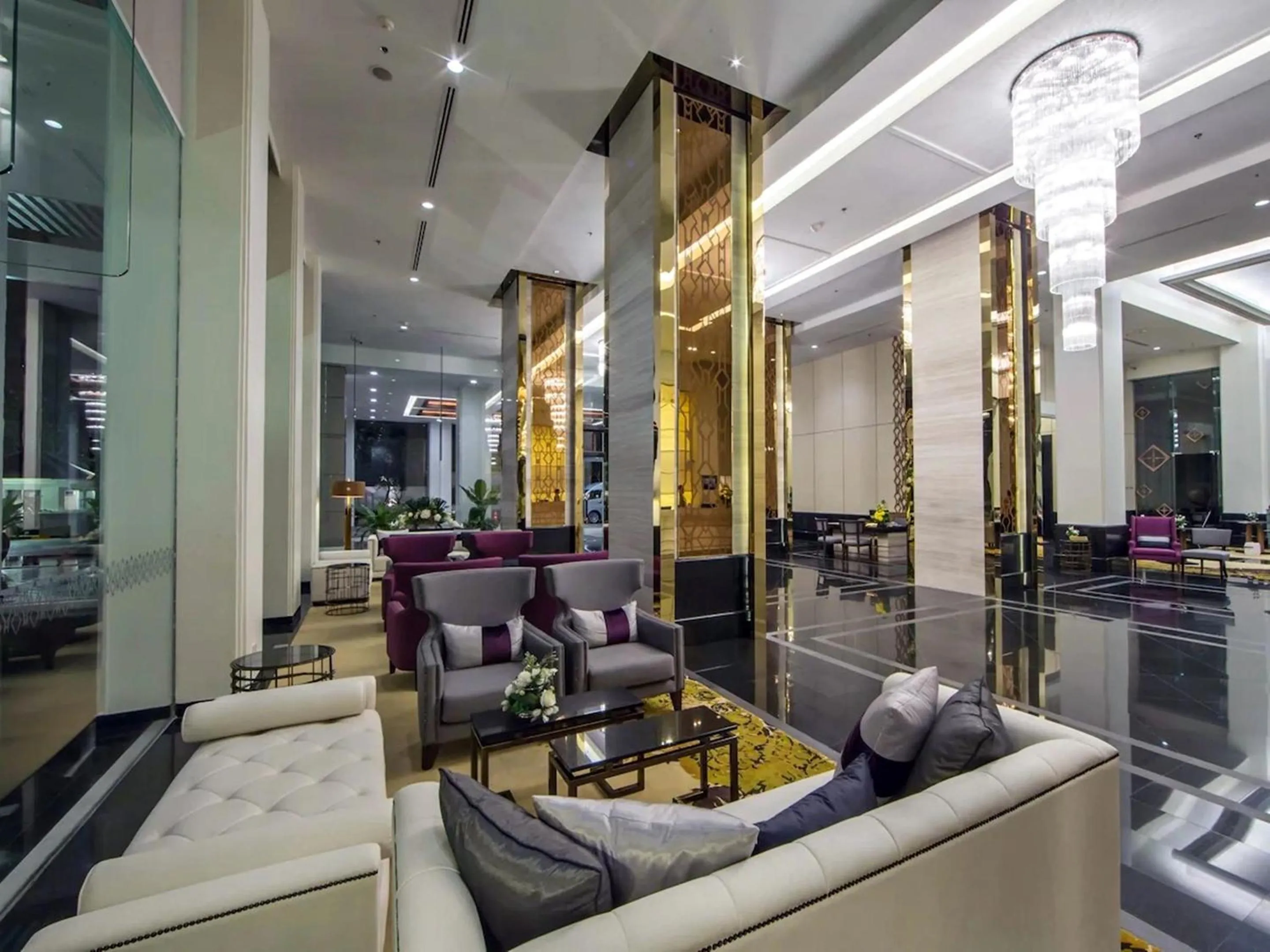 Lobby or reception in Grande Centre Point Ploenchit